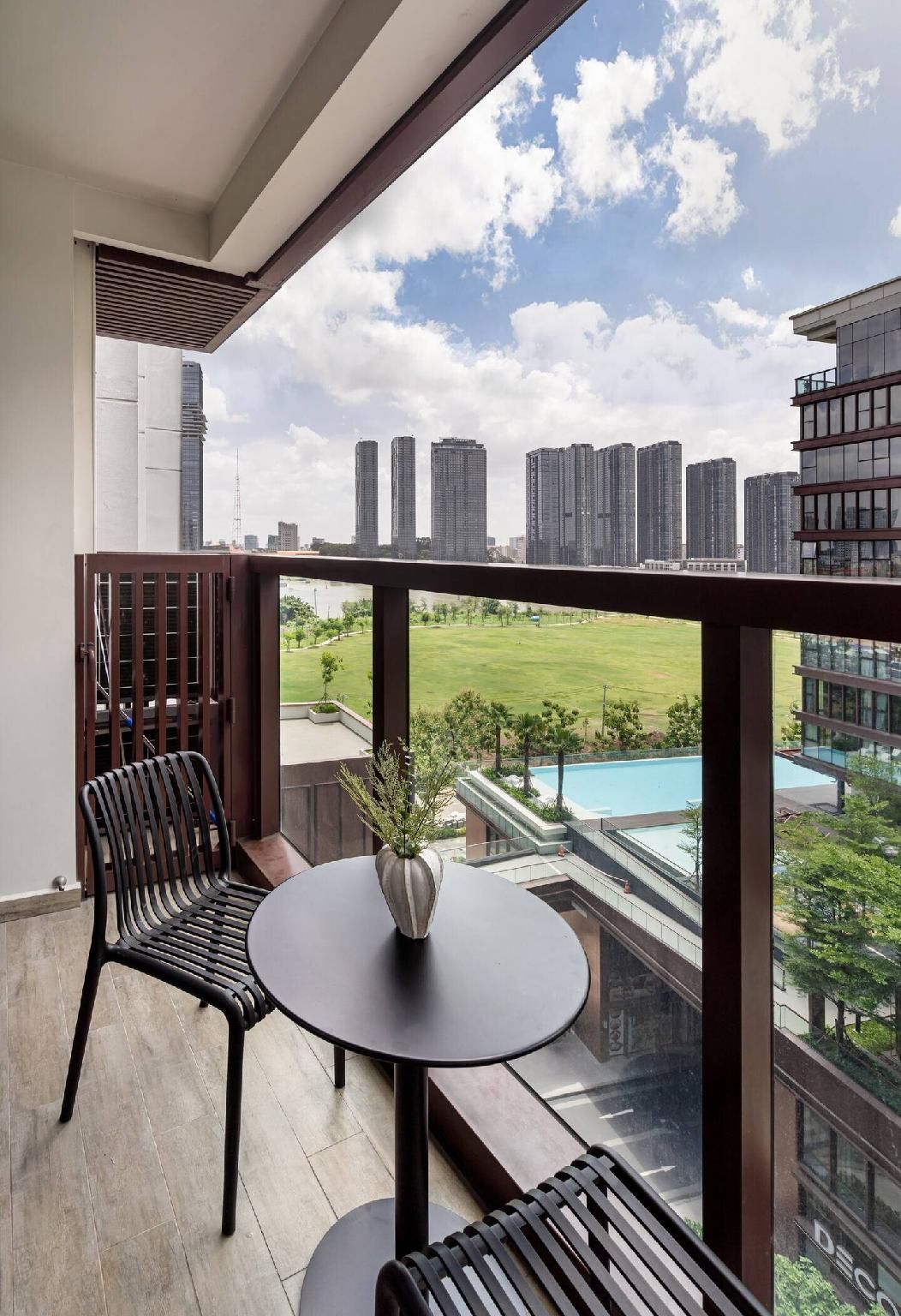 The Crest Thu Thiem Premium Apartments Saigon 1-Bedroom Condominium Unit 2
