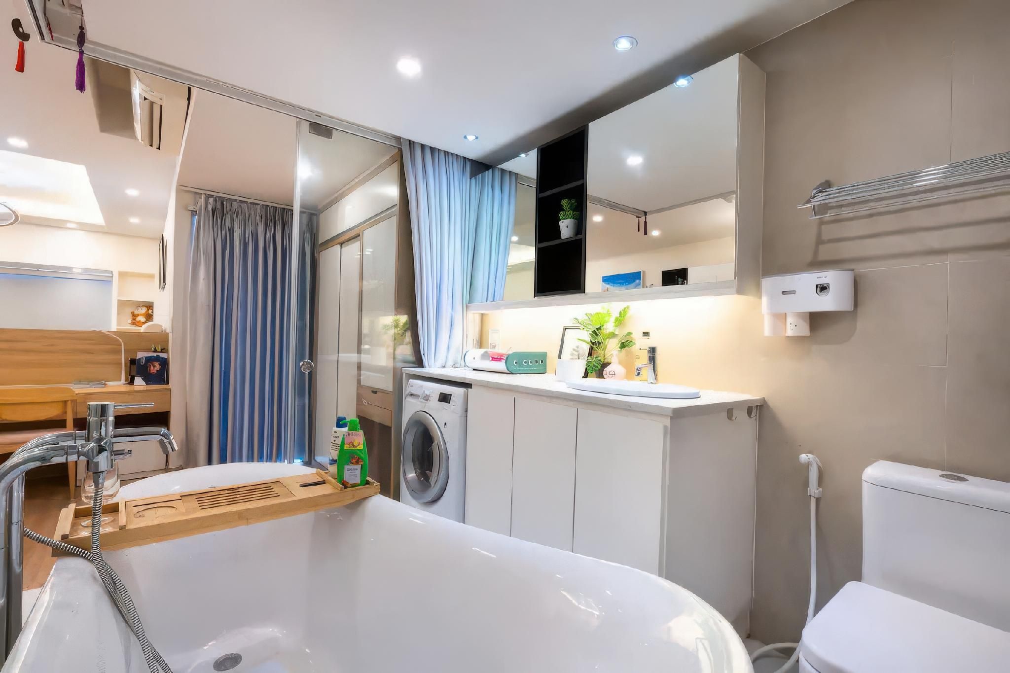 One Bedroom Apartment
