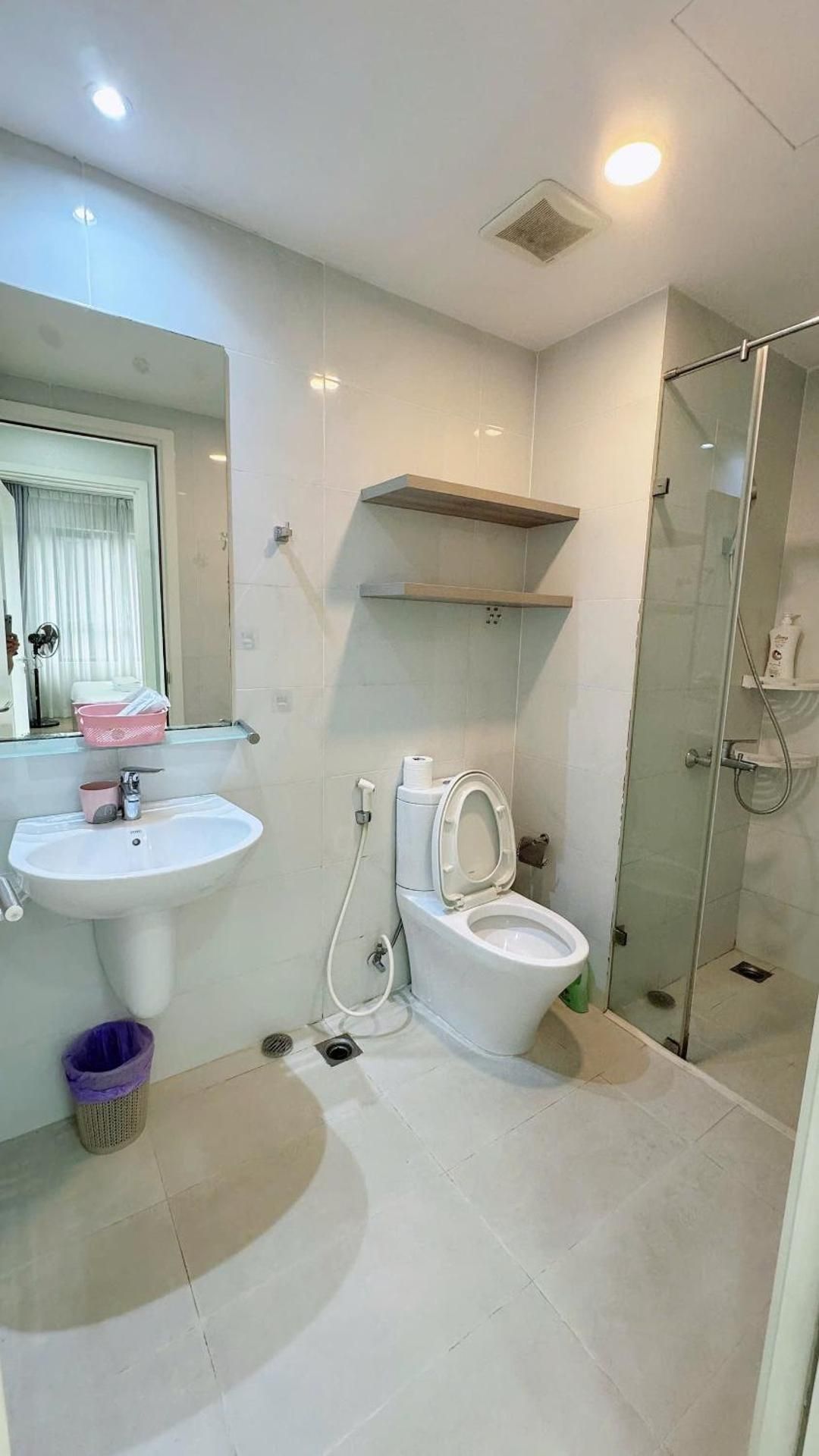One-Bedroom Apartment with Garden