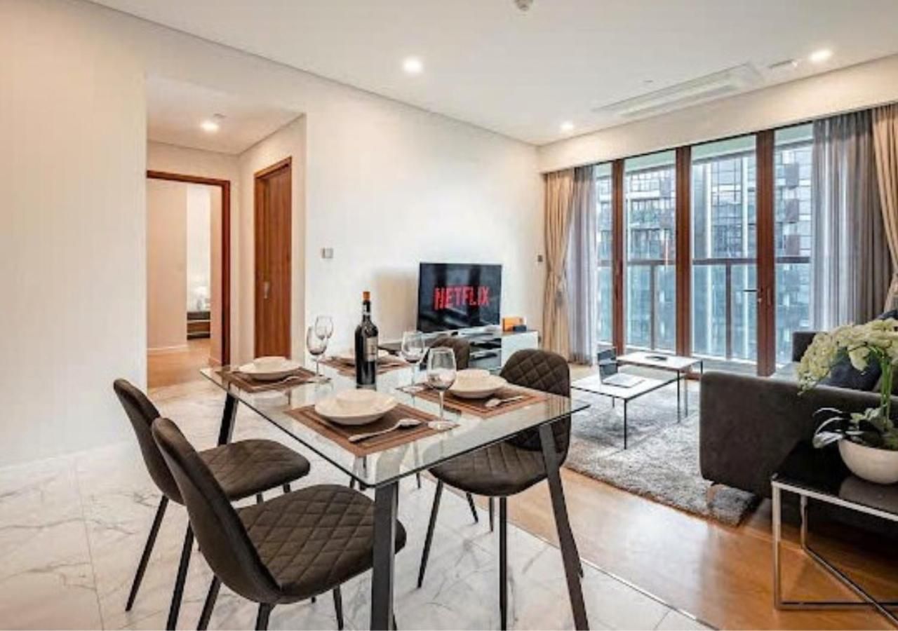 shared lounge/tv area