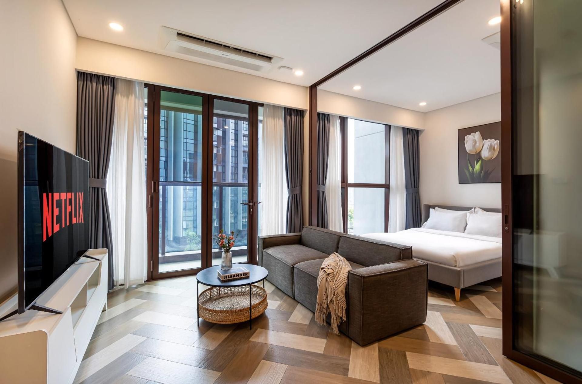 1-Bedroom Residence with Balcony