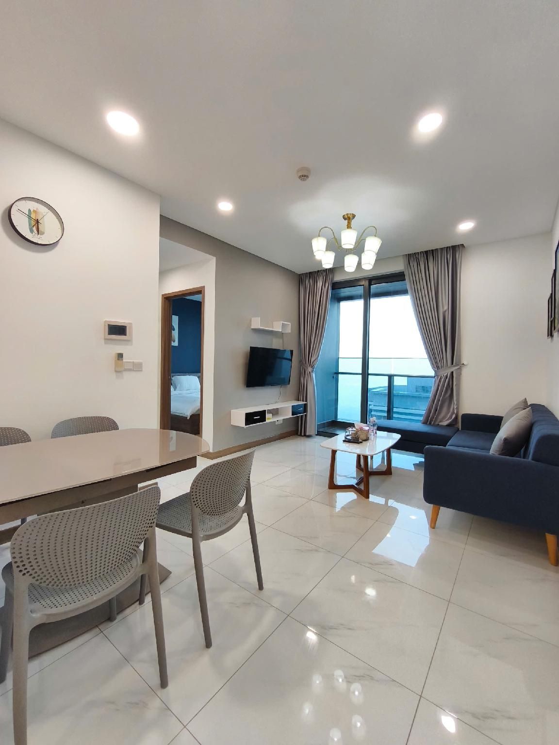 Deluxe One Bedroom Apartment with Balcony