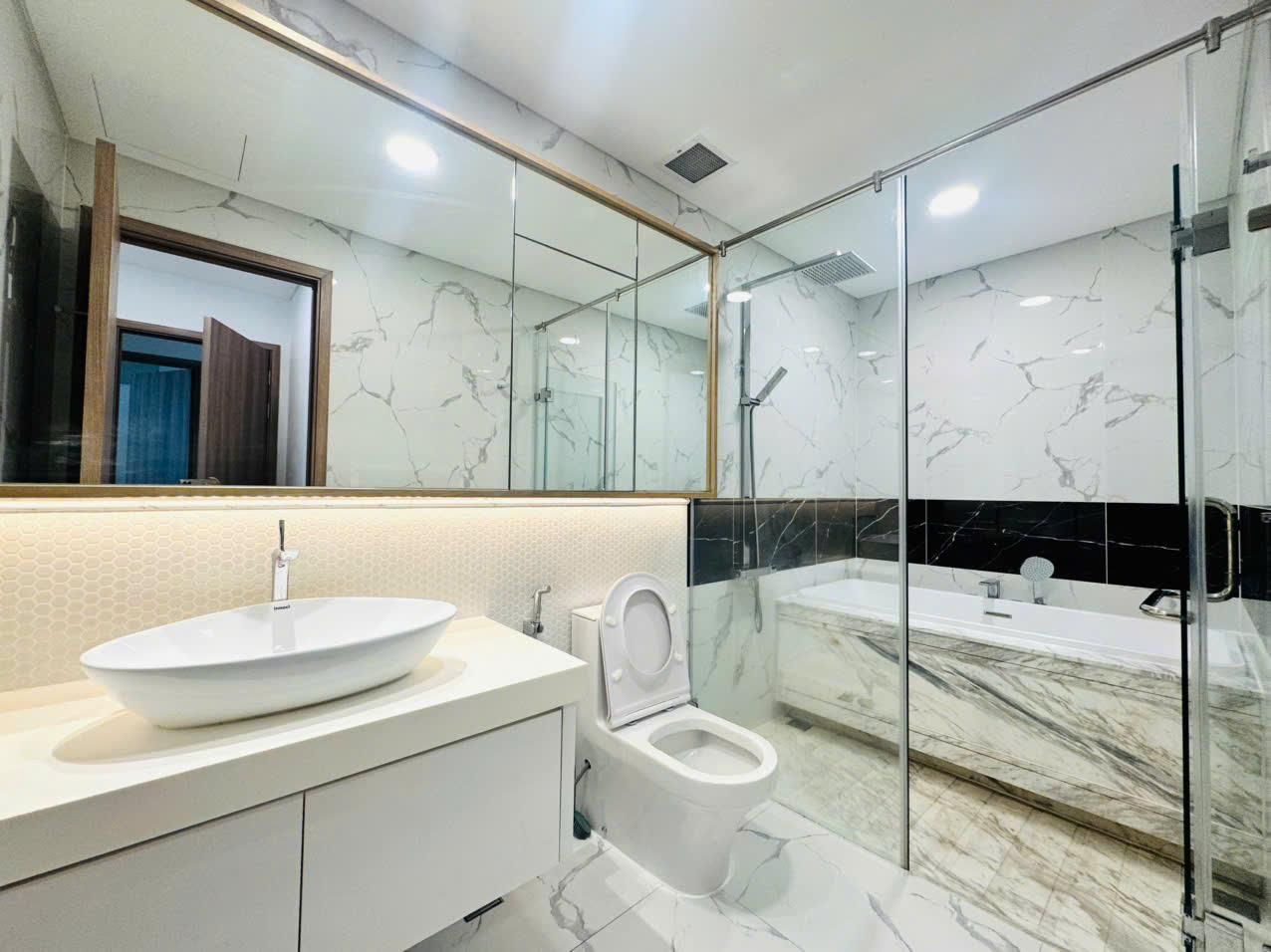 Luxury Three Bedroom Suite River View