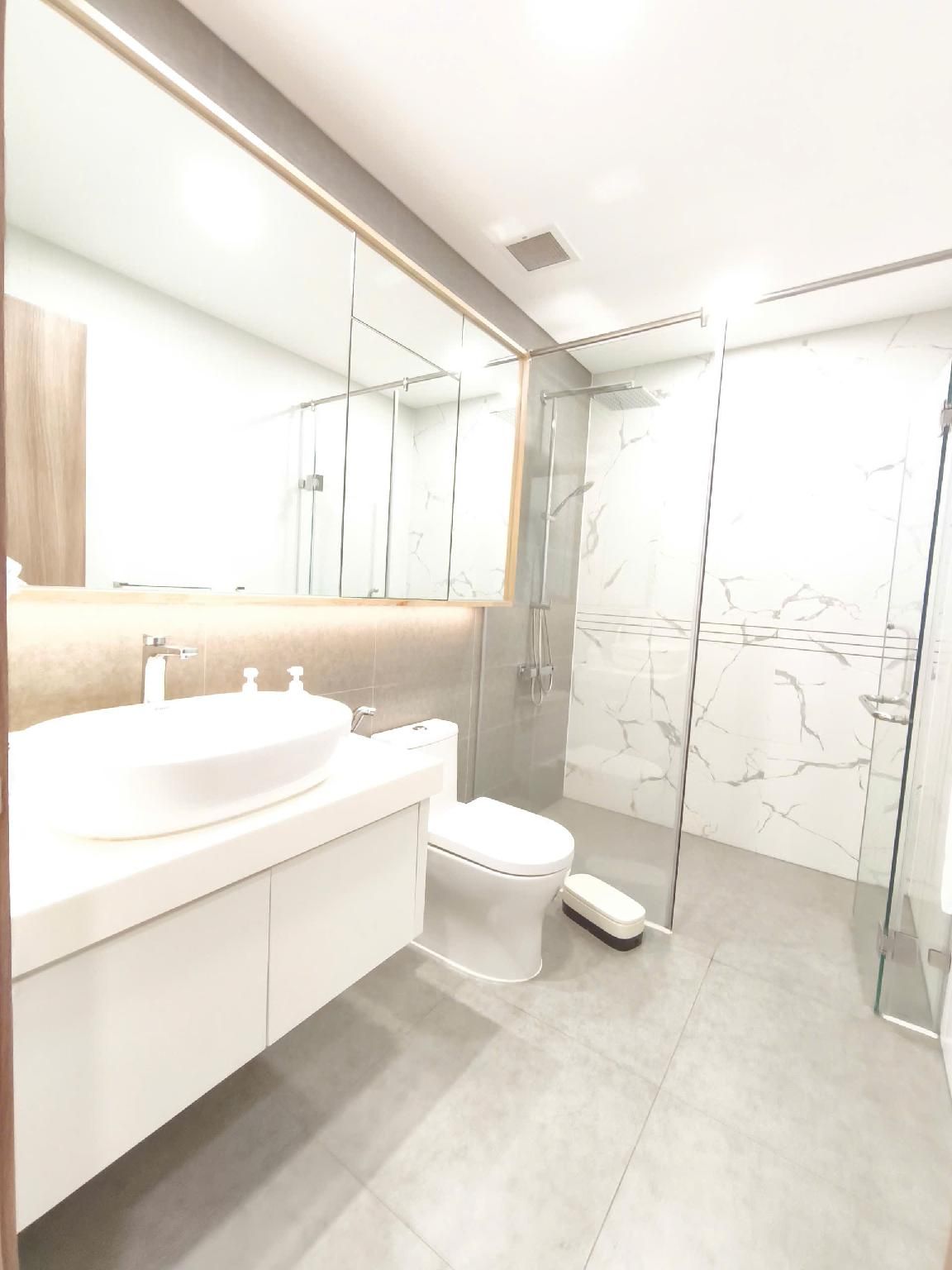 Deluxe Two Bedroom Apartment with Balcony
