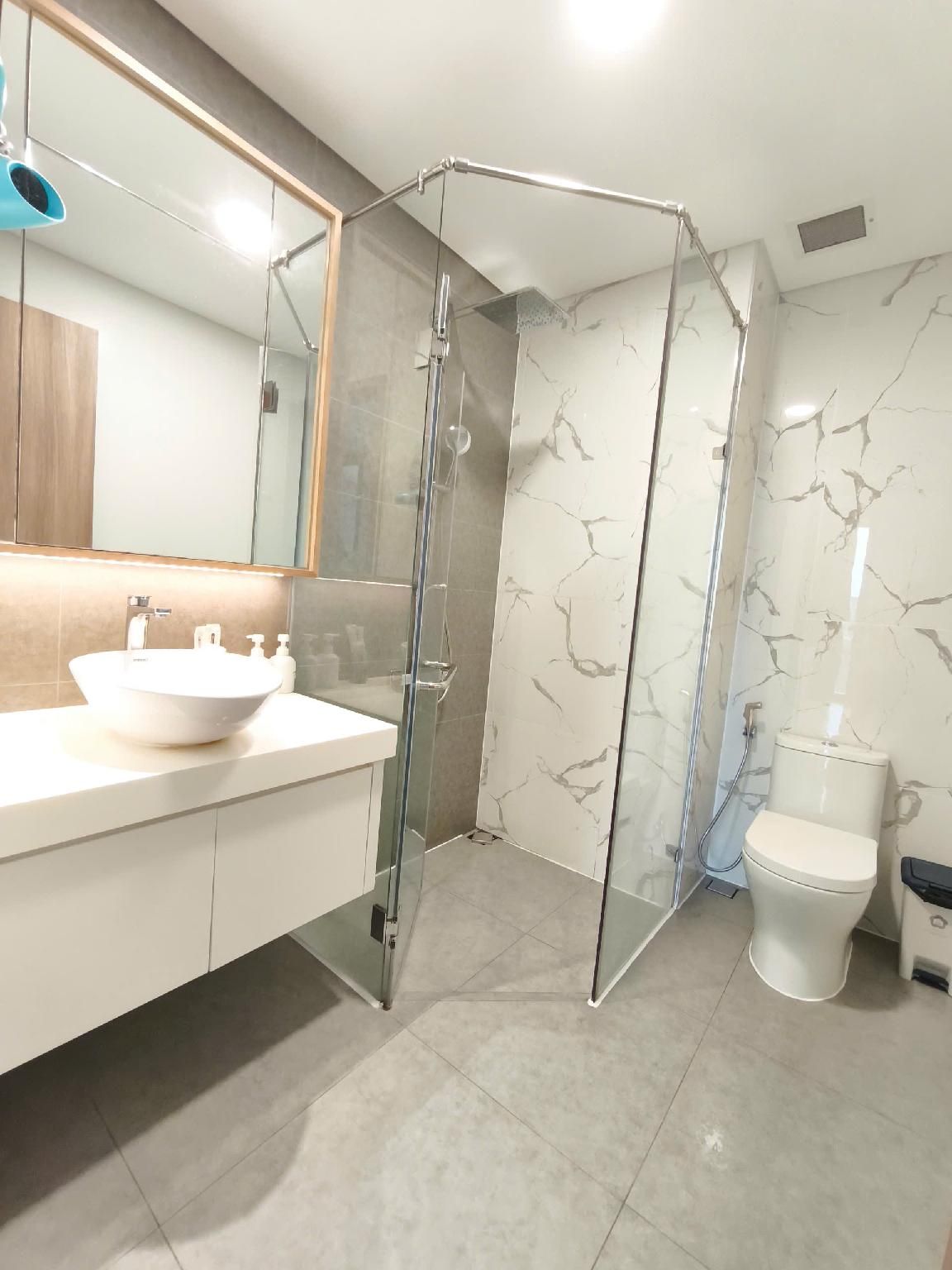 Deluxe One Bedroom Apartment with Balcony