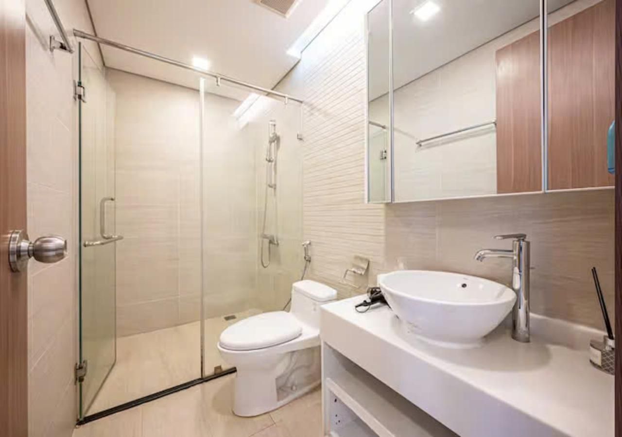Two-Bedroom Apartment with Balcony and Street View