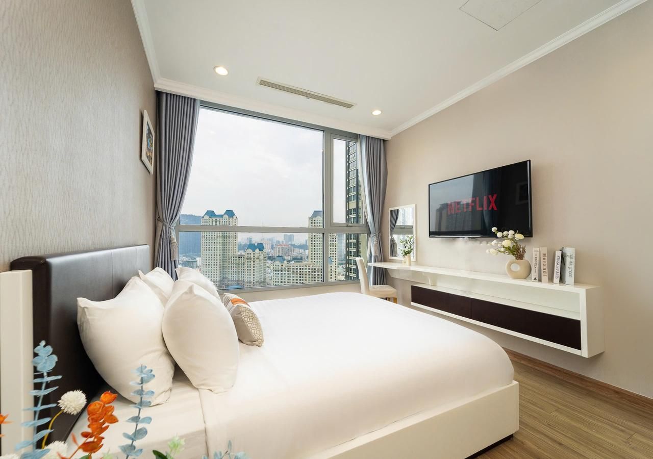 3-Bedroom Residence with Balcony