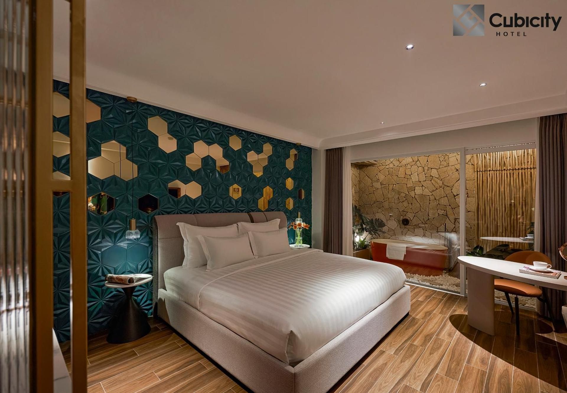 Superior King Room