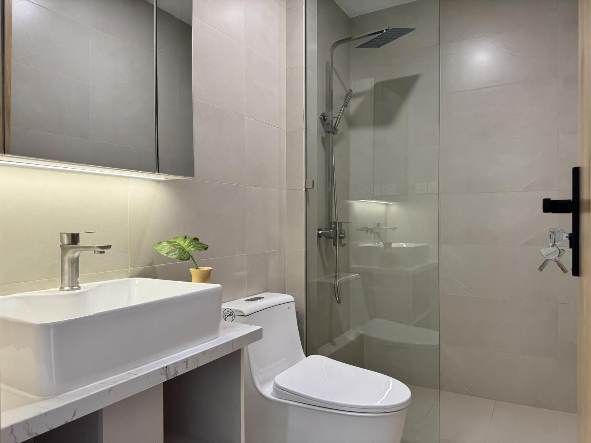 One-Bedroom Apartment with Balcony