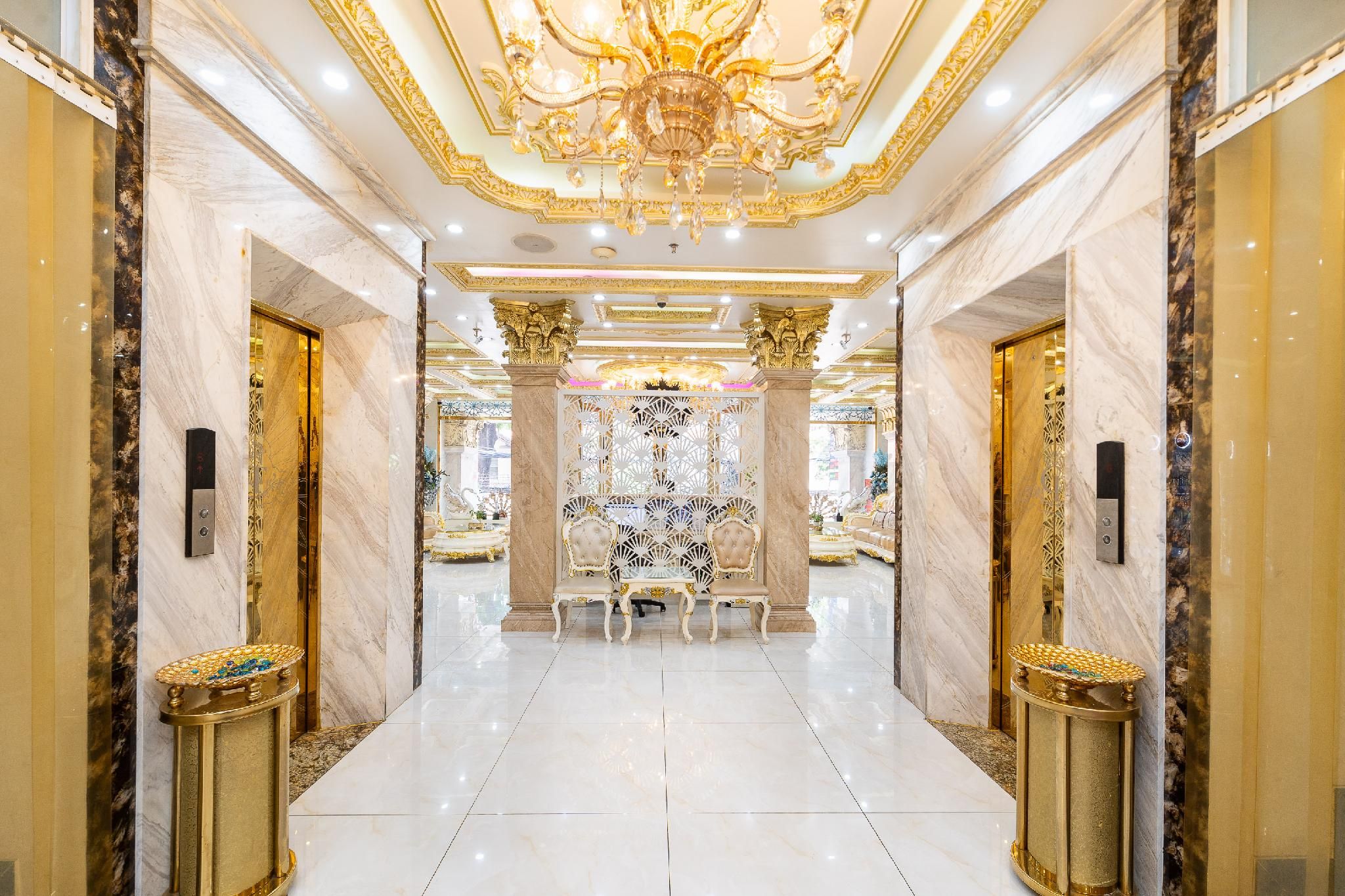 lobby