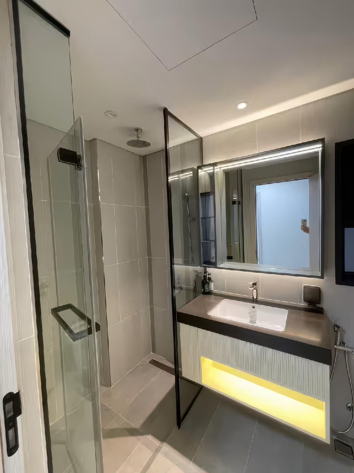2-Bedroom Apartment