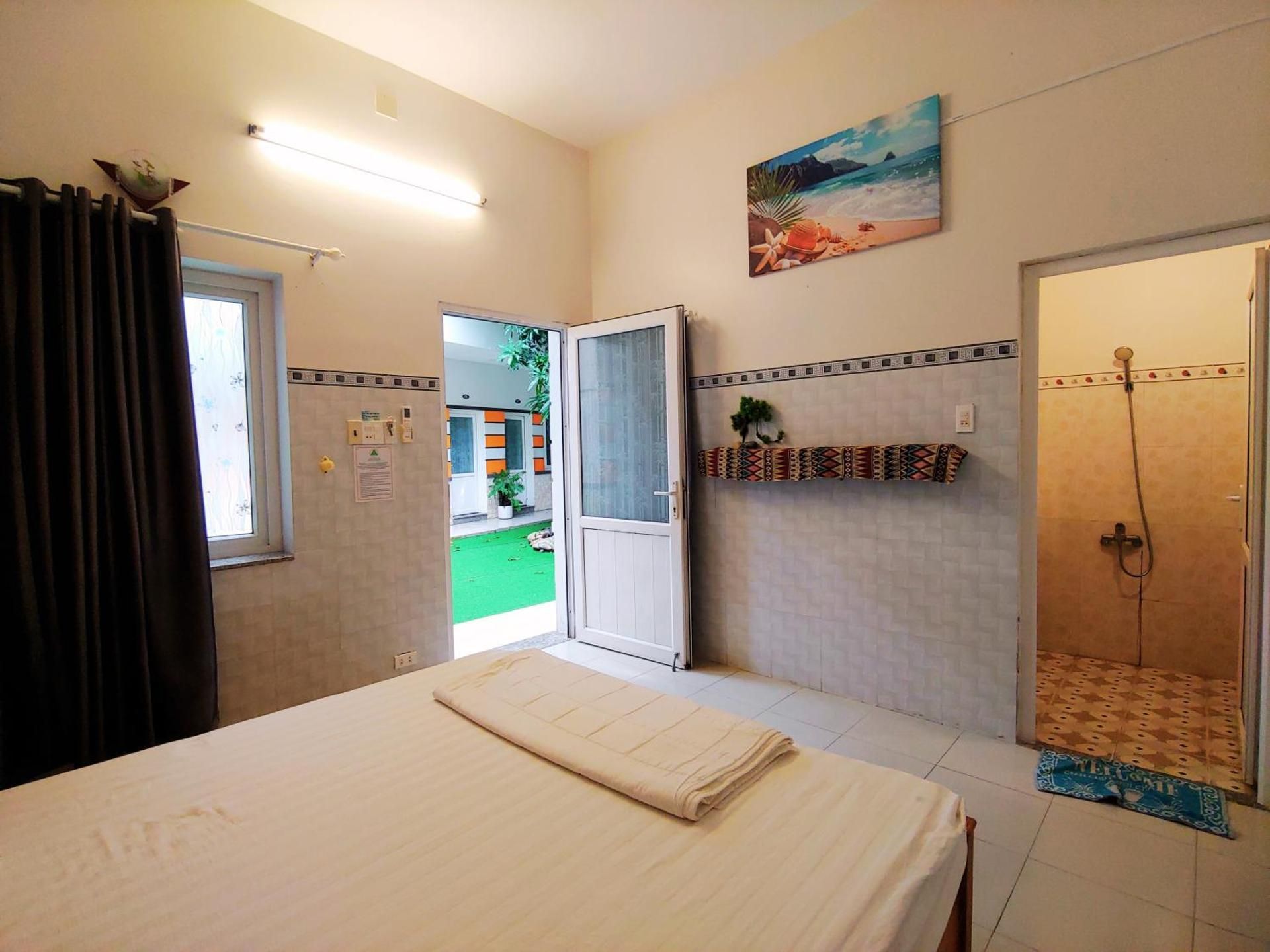 Room for 2 People