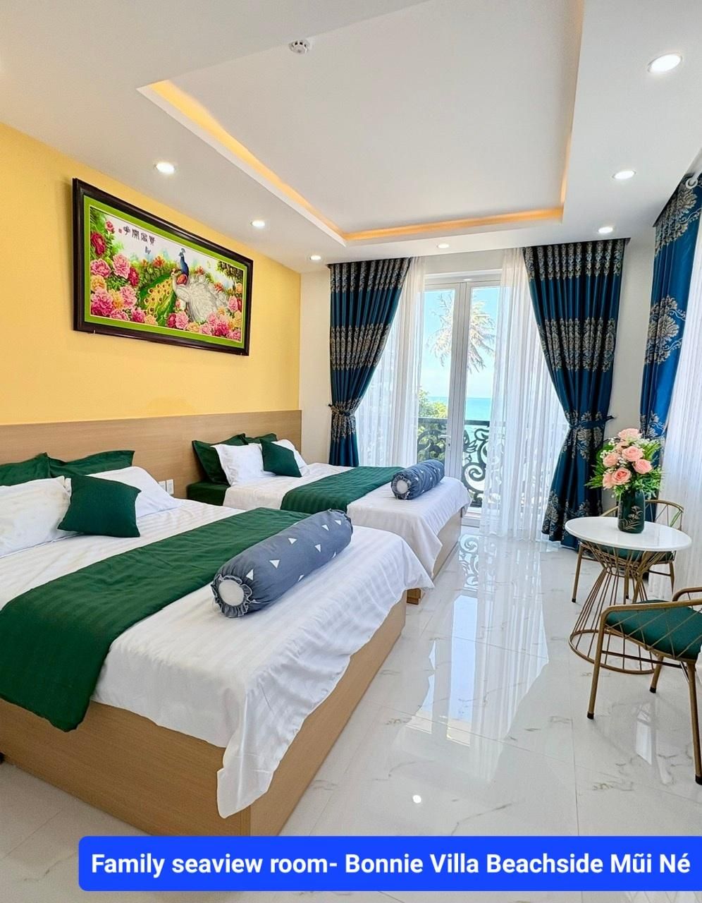 Deluxe 2 Bedroom Beachfront Cabin