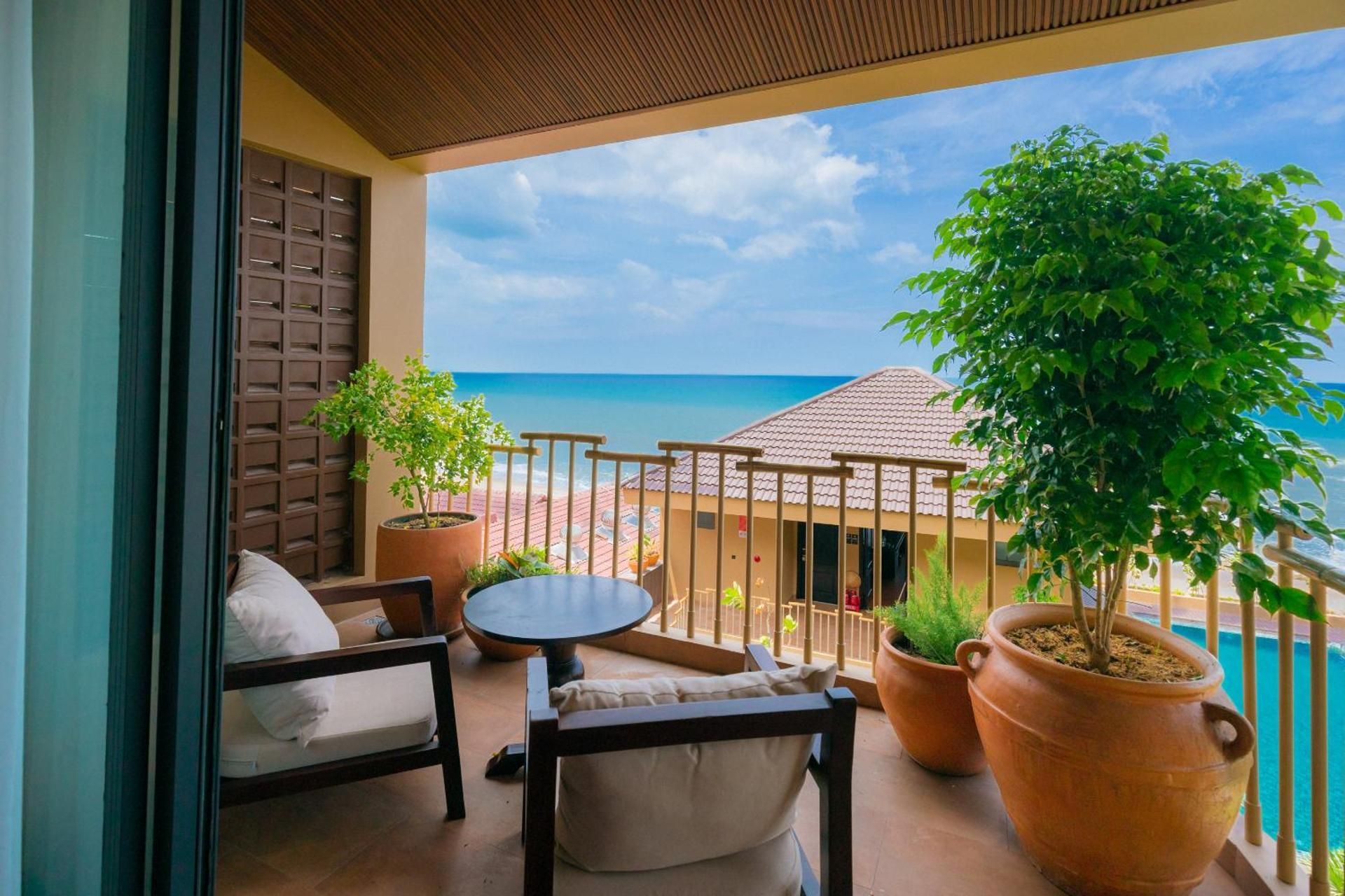 Twin Room with View