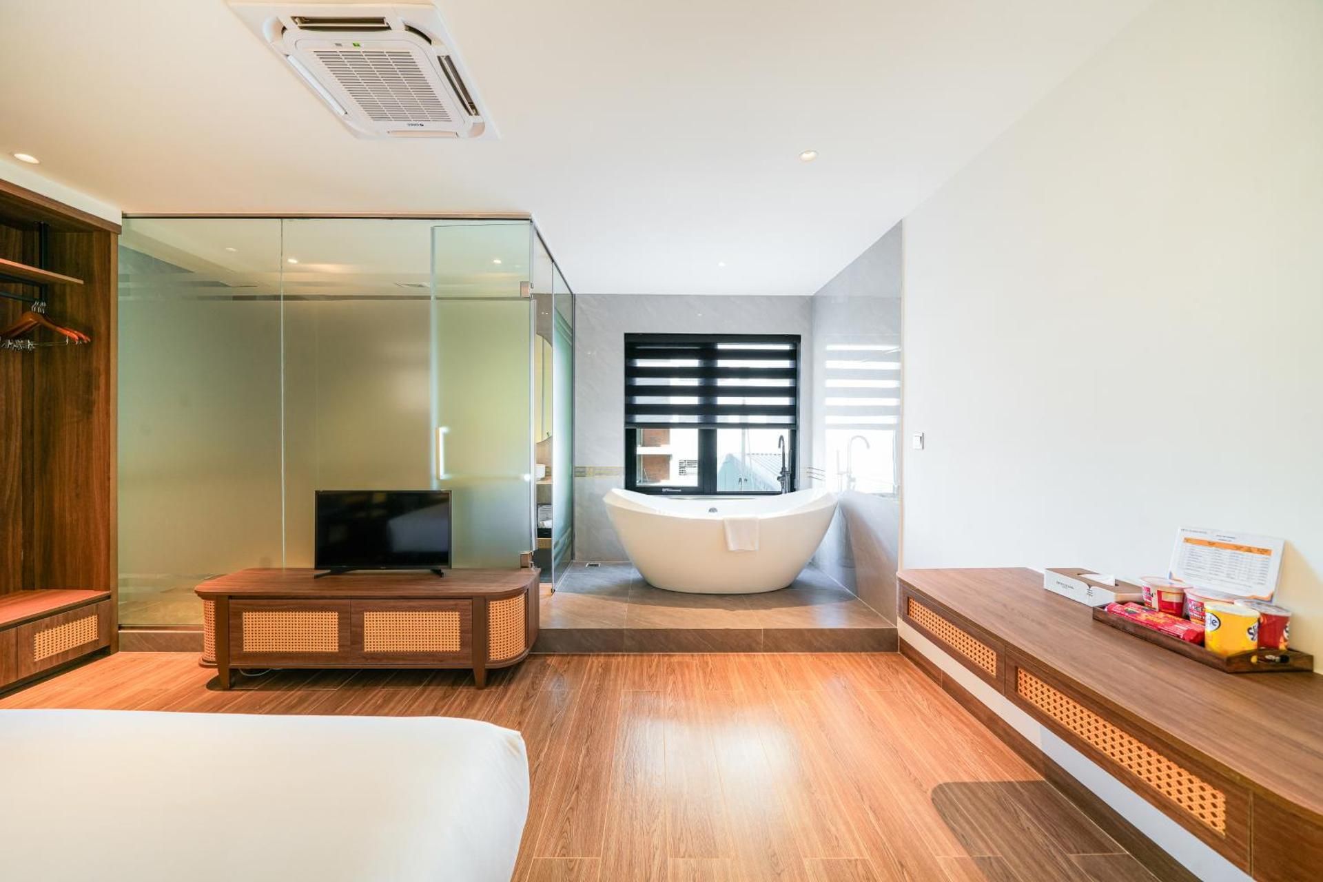 Three-Bedroom Apartment with Ocean View