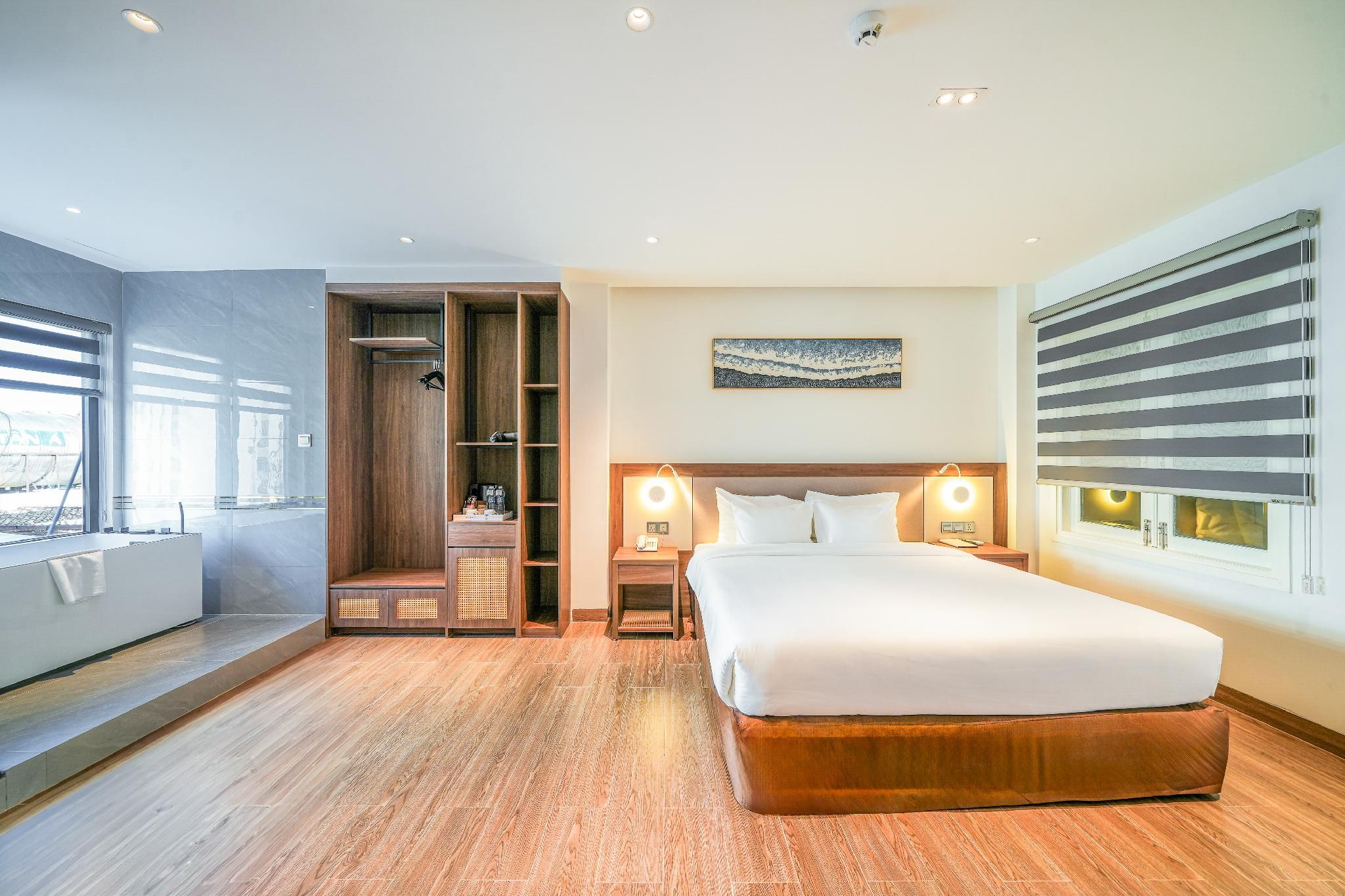 Penthouse - 2 King And 1 Single Bed