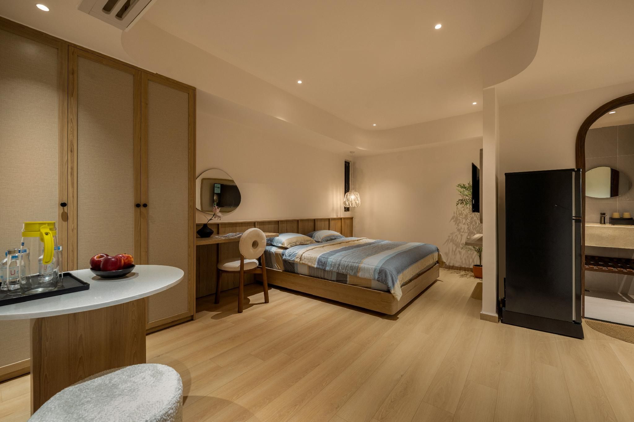 One-Bedroom Deluxe Apartment