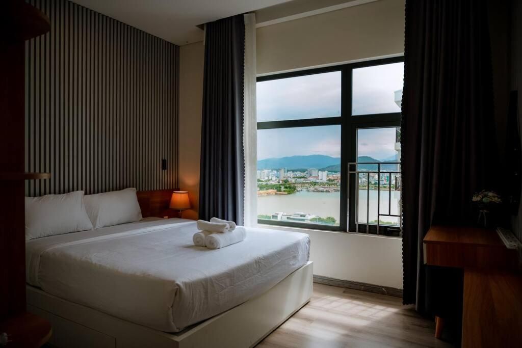 Three-Bedroom Apartment with Sea View