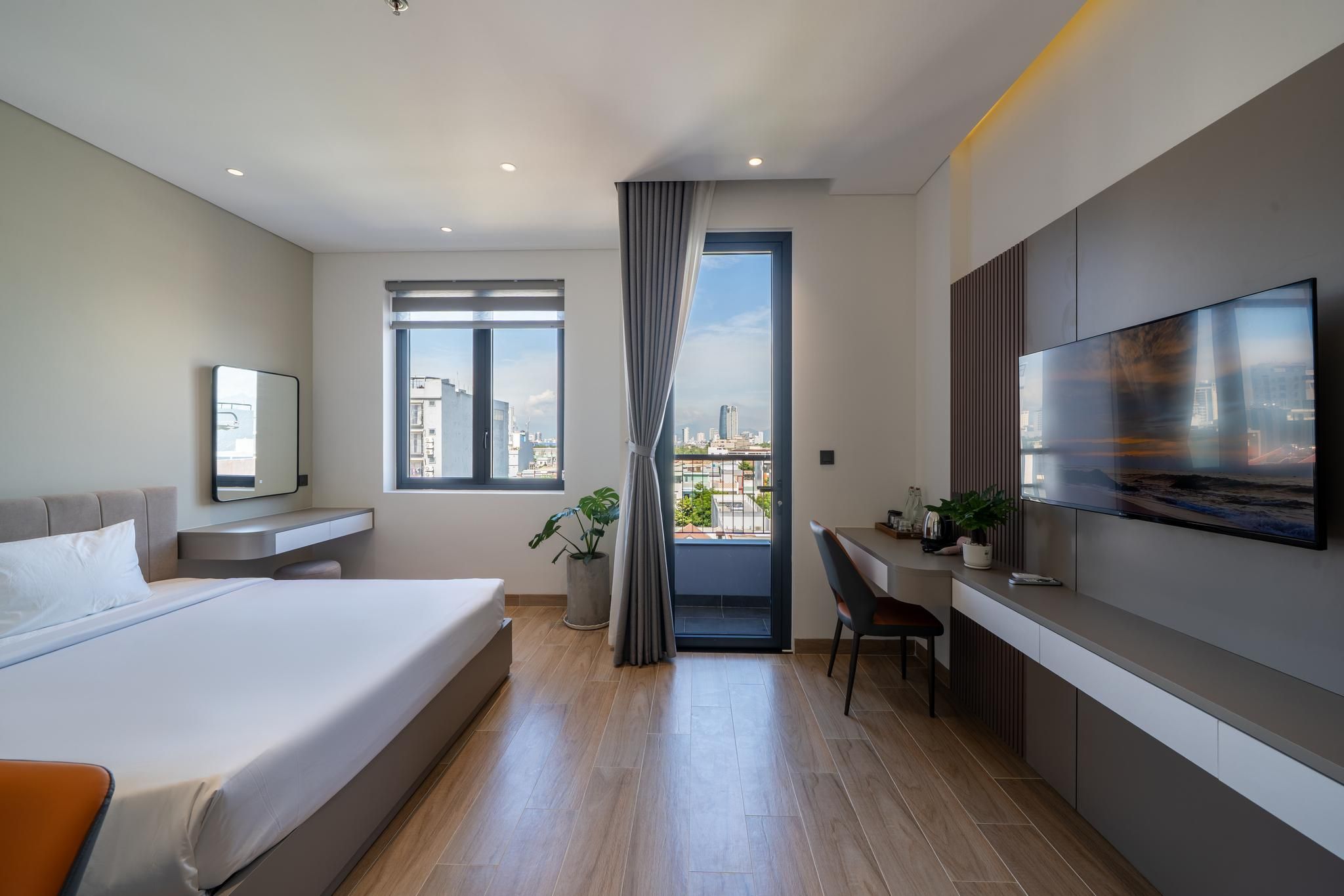 Sam Hotel & Apartment Da Nang Studio with Balcony City View