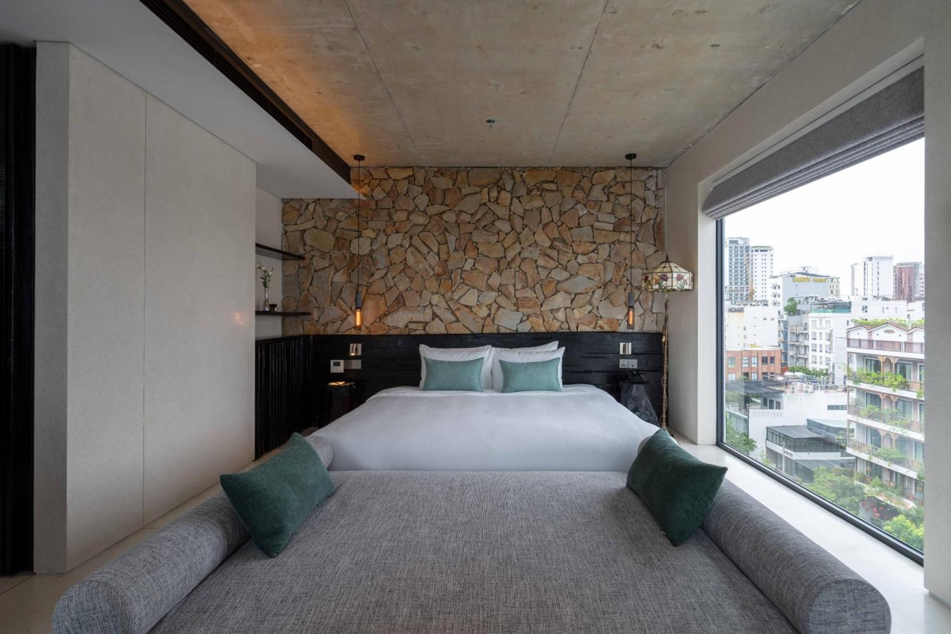 Hôtel de Soie Suite with Spa Bath