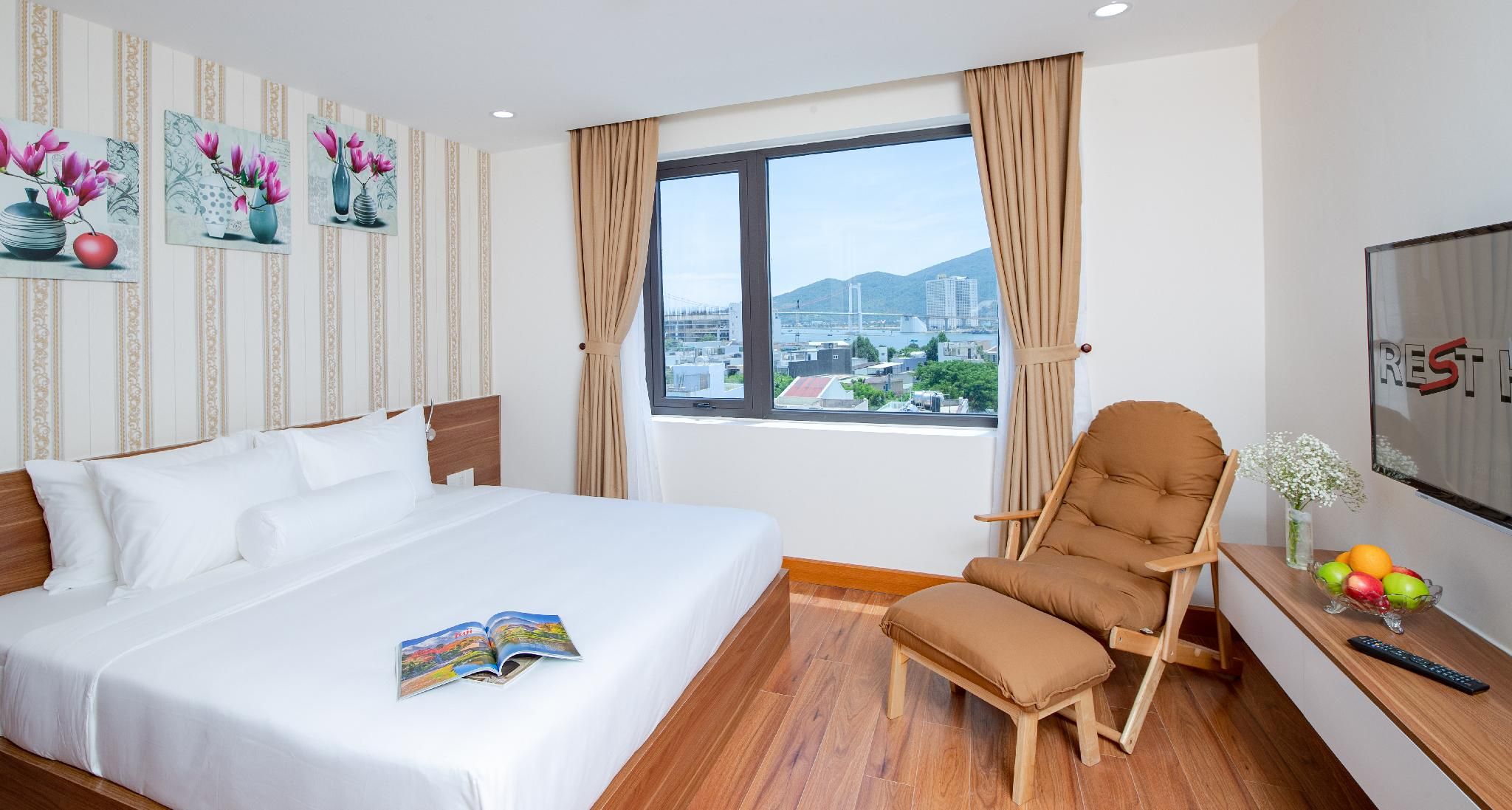 Superior Room with City View - Non-Smoking
