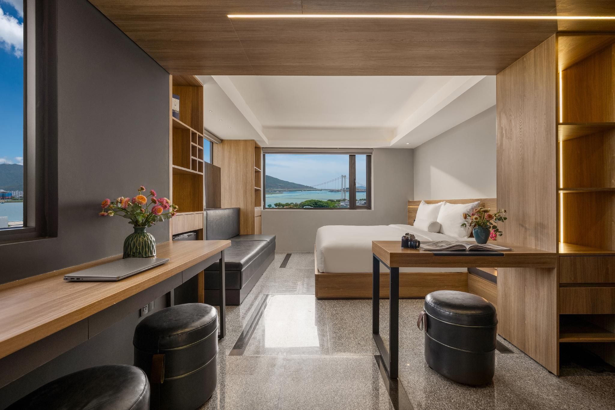 Suite Room