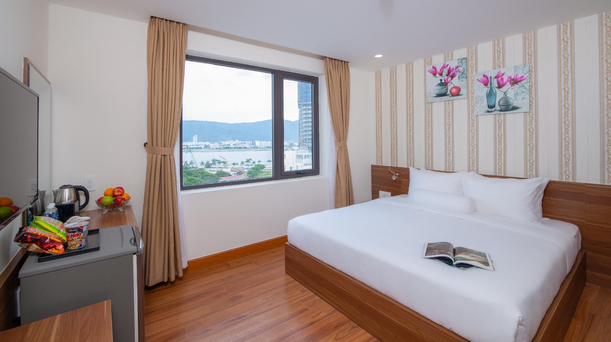 Superior Room with City View - Non-Smoking
