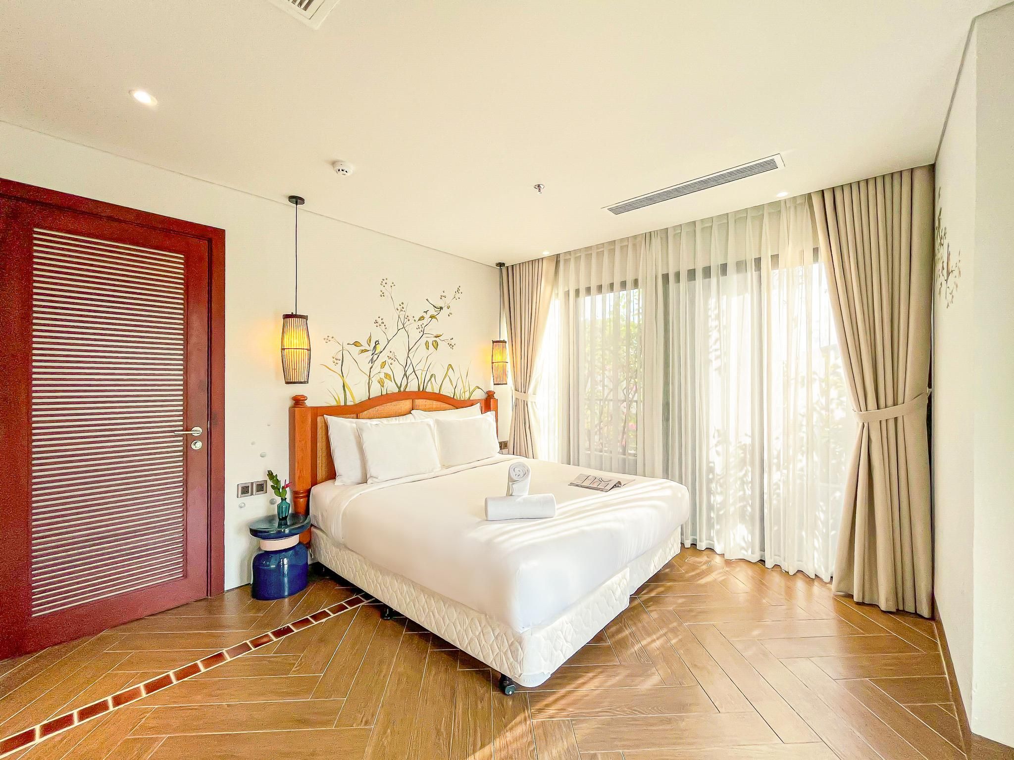 Two Bedroom Apartment with Balcony