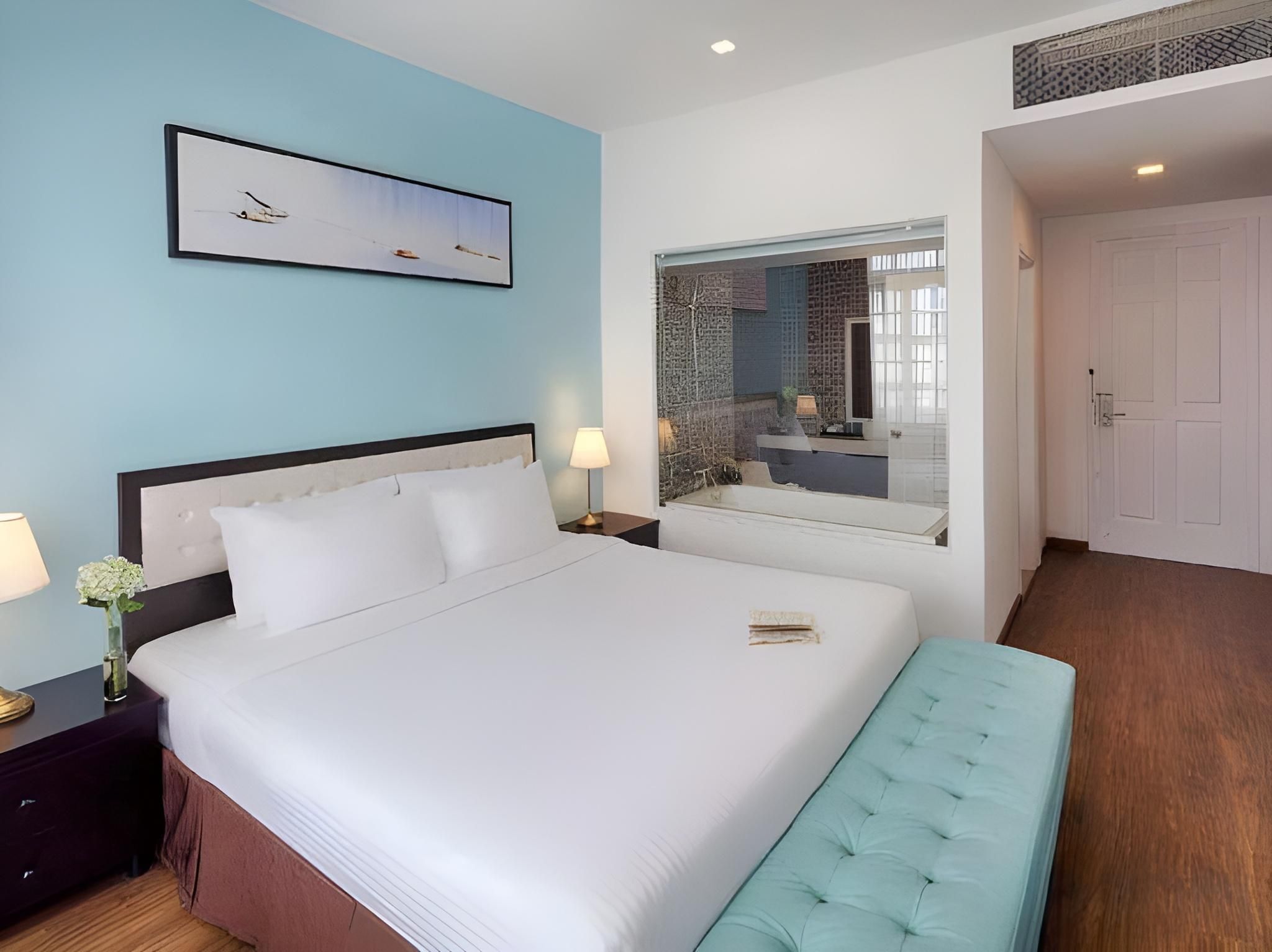 Deluxe One Bedroom Apartment