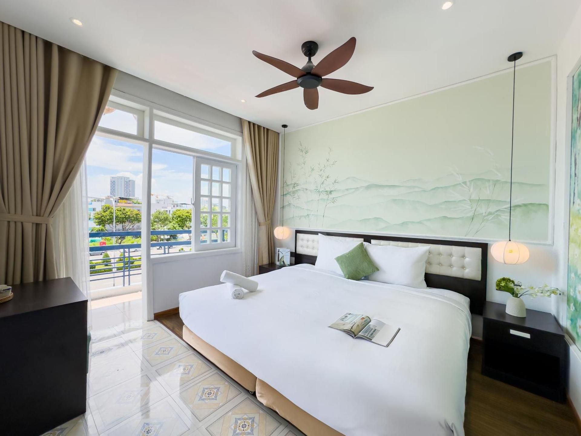 Deluxe King Room