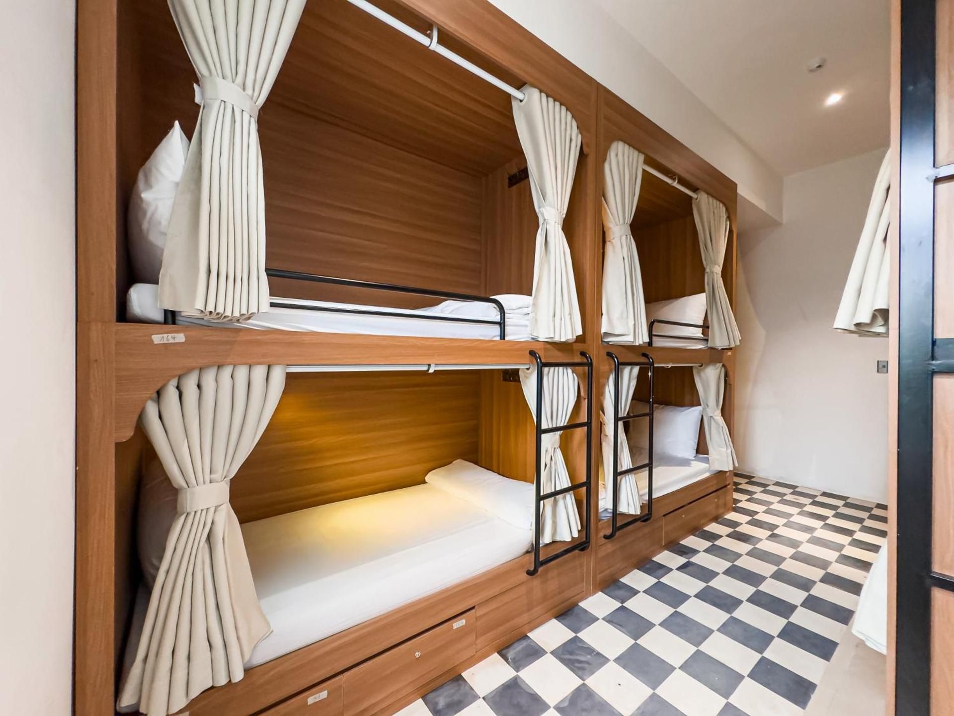 6-Bed Female Dormitory Room