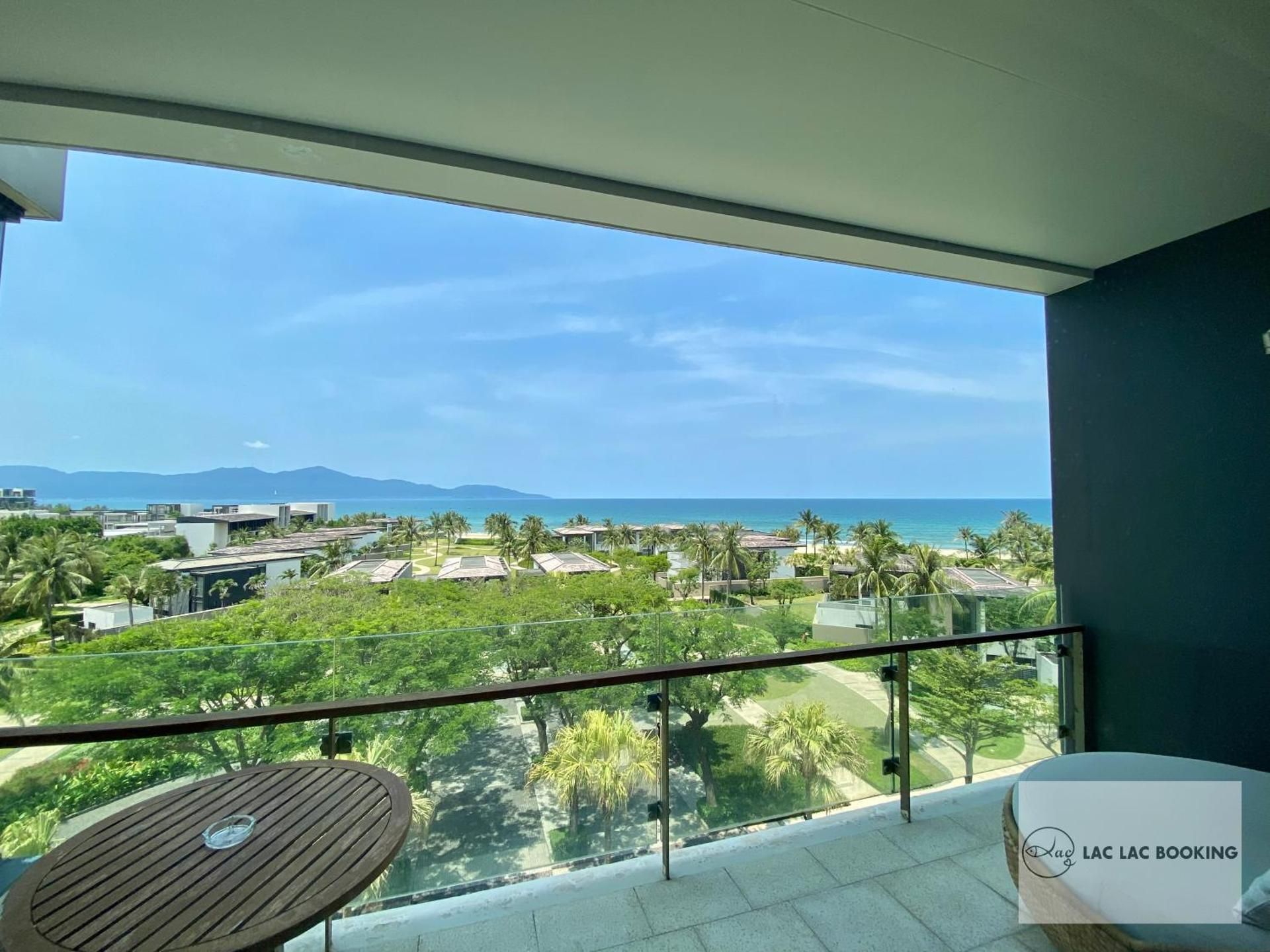 Three-Bedroom Apartment with Ocean View