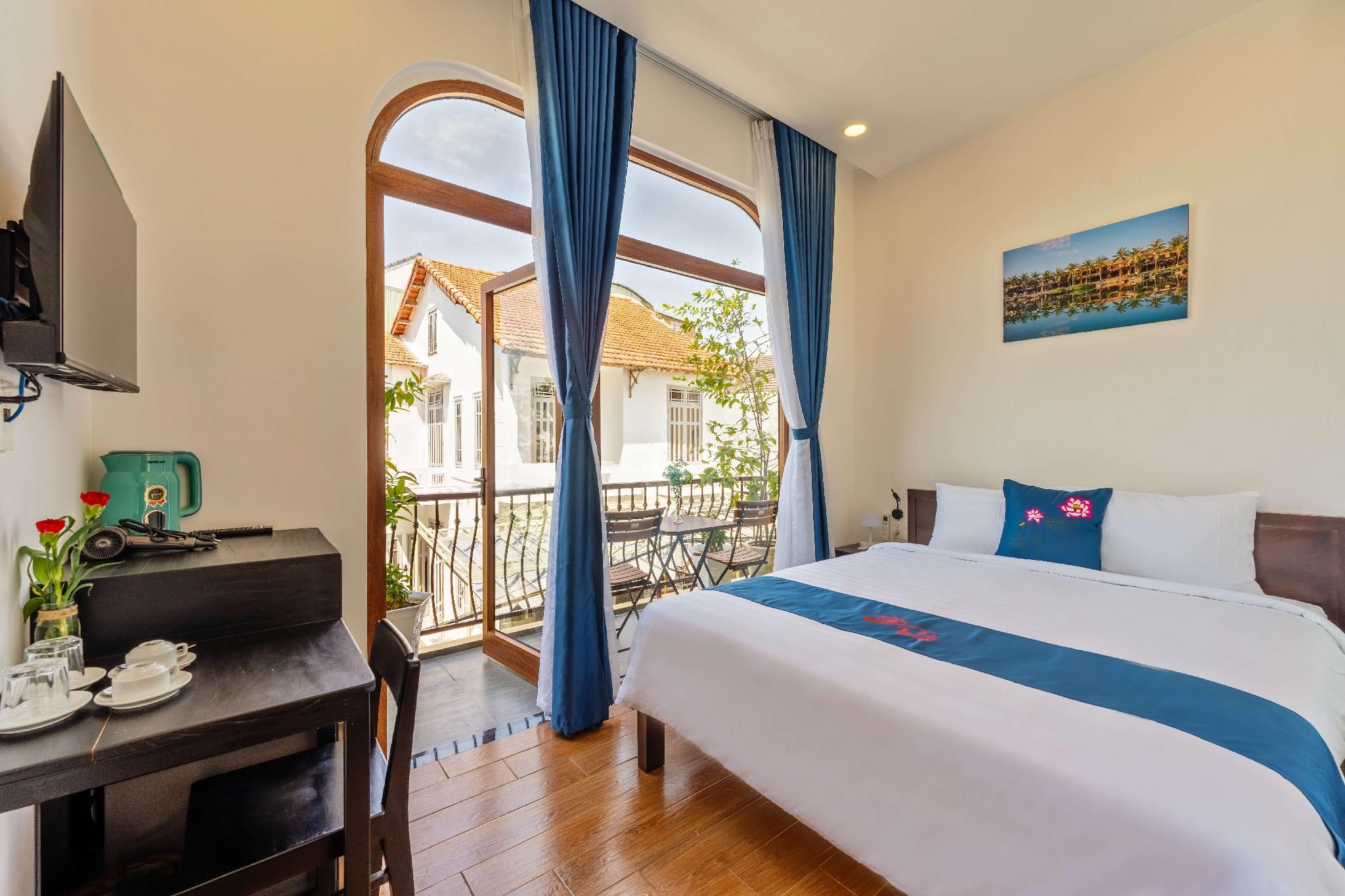 Superior Room with Balcony