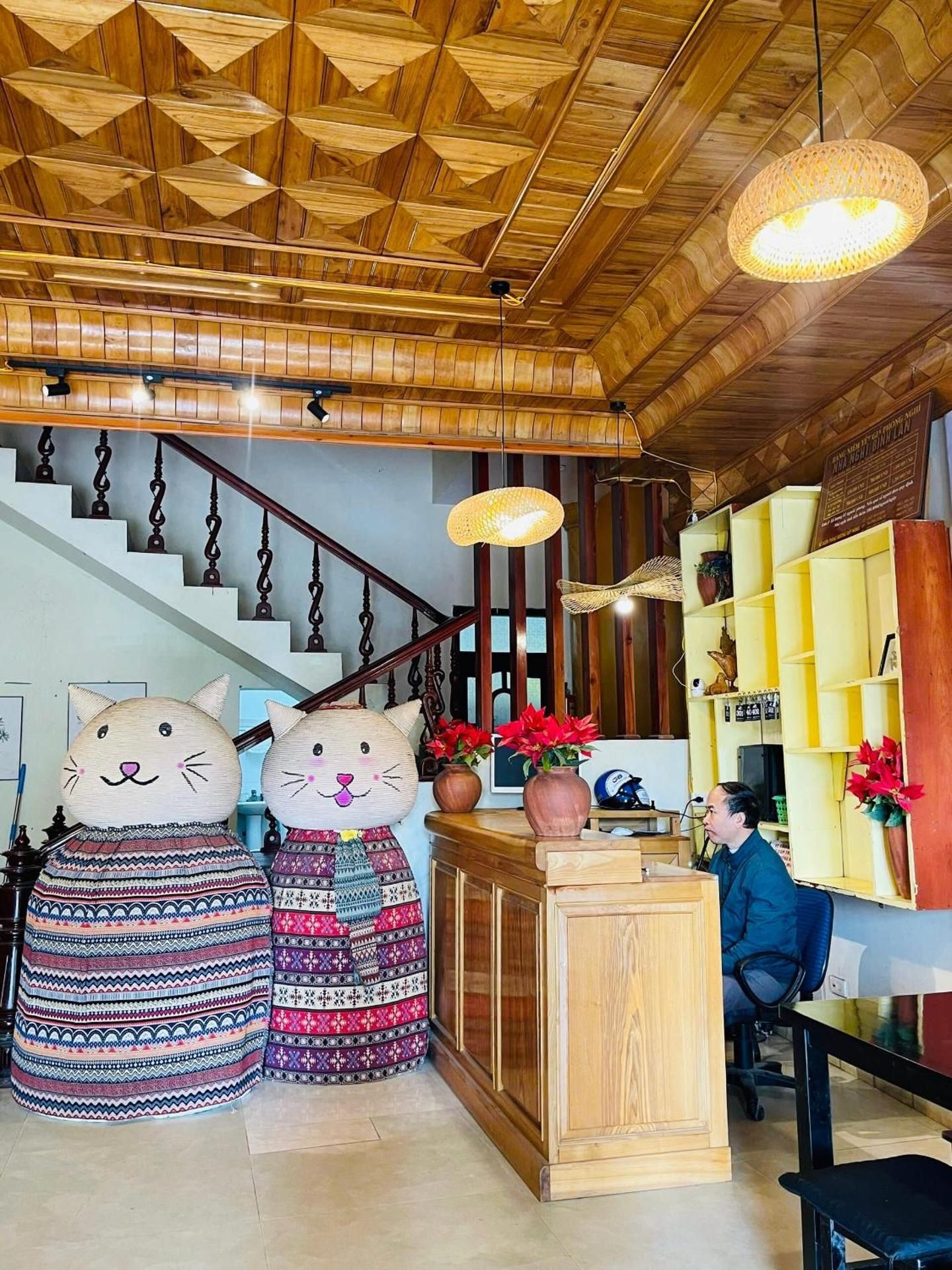 shared lounge/tv area