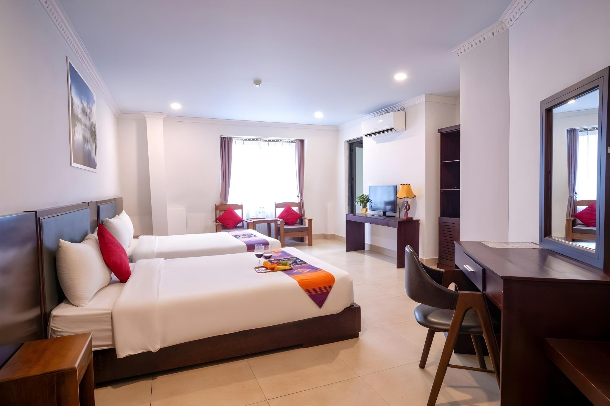 Luxury Room 2 Queens