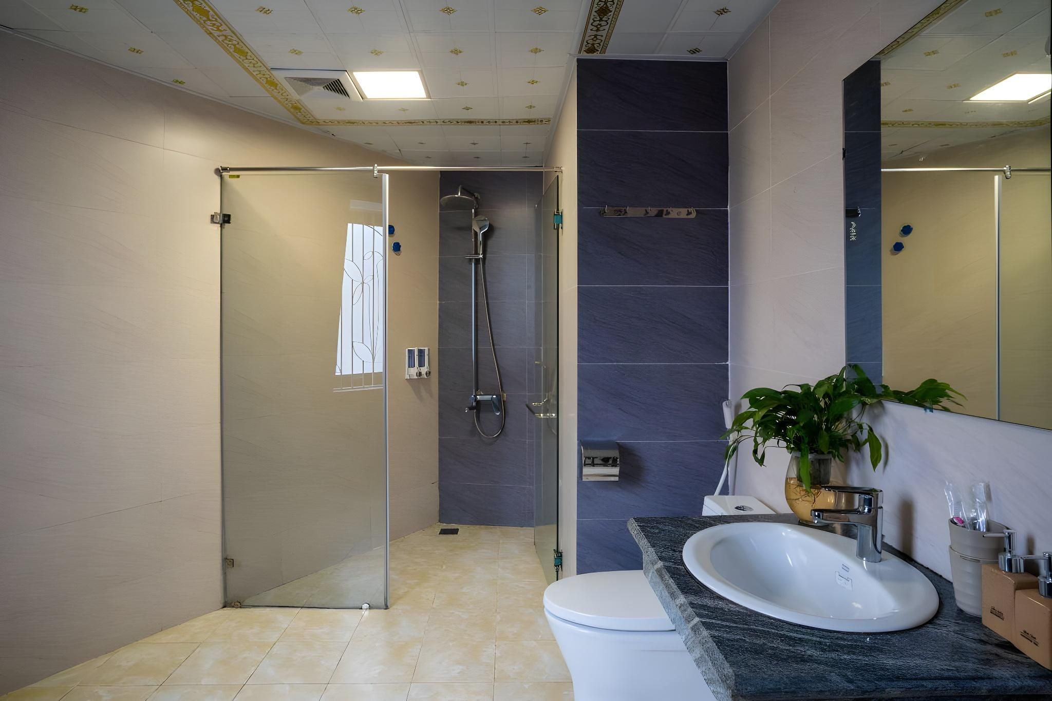 Luxury Room 2 Queens