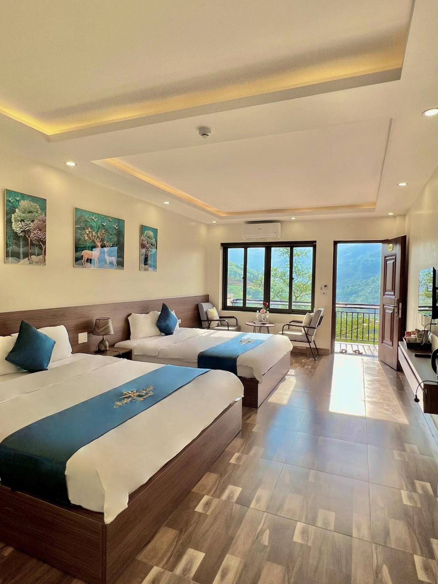 Family Room with Mountain View