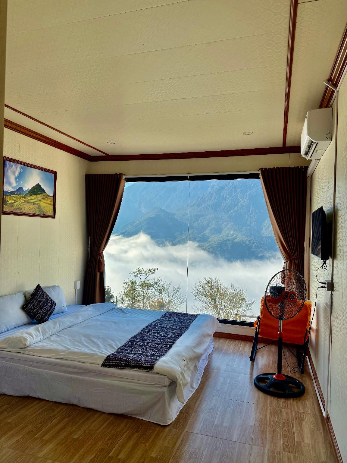 Mountain View Classic Room