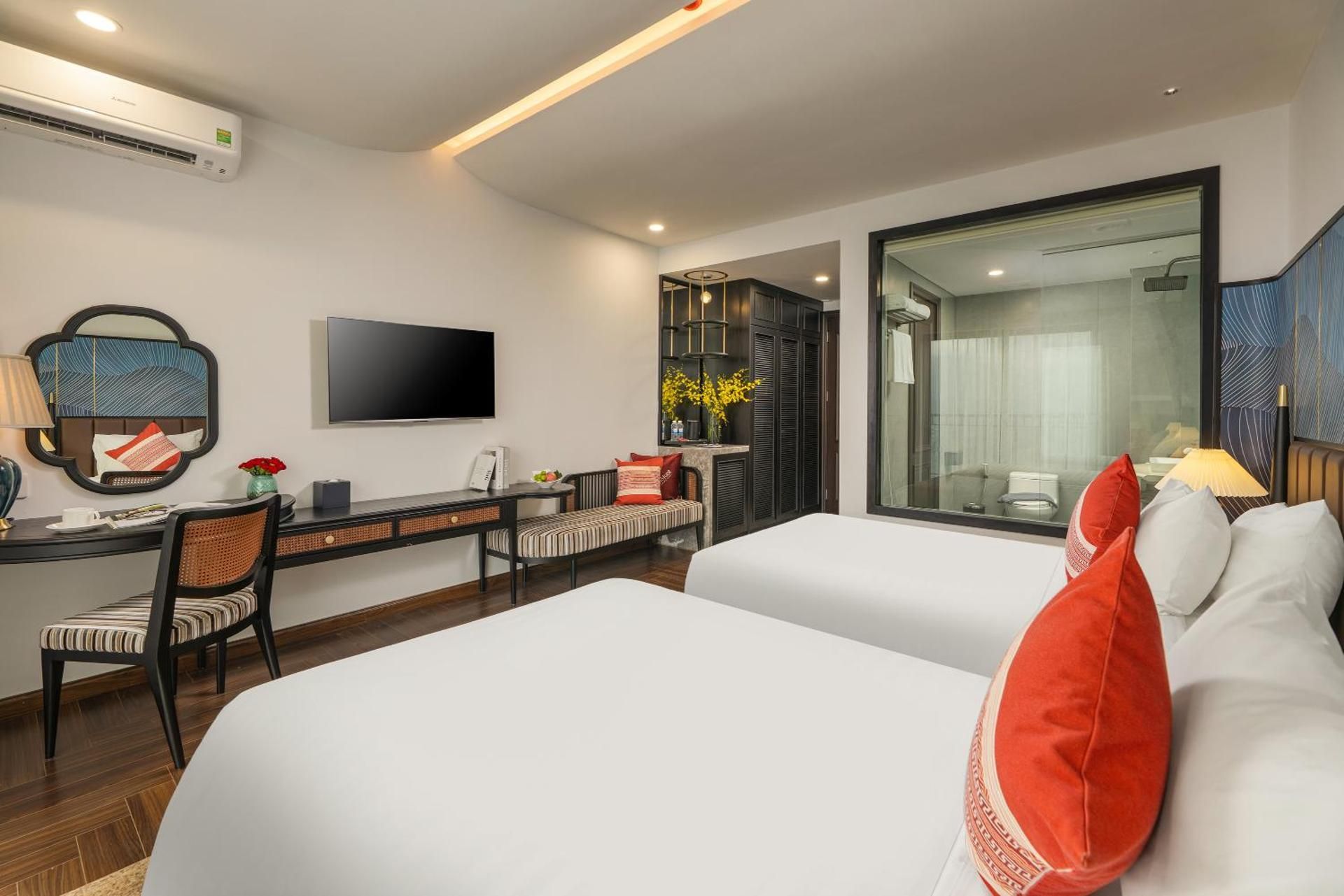Twin Room with Balcony