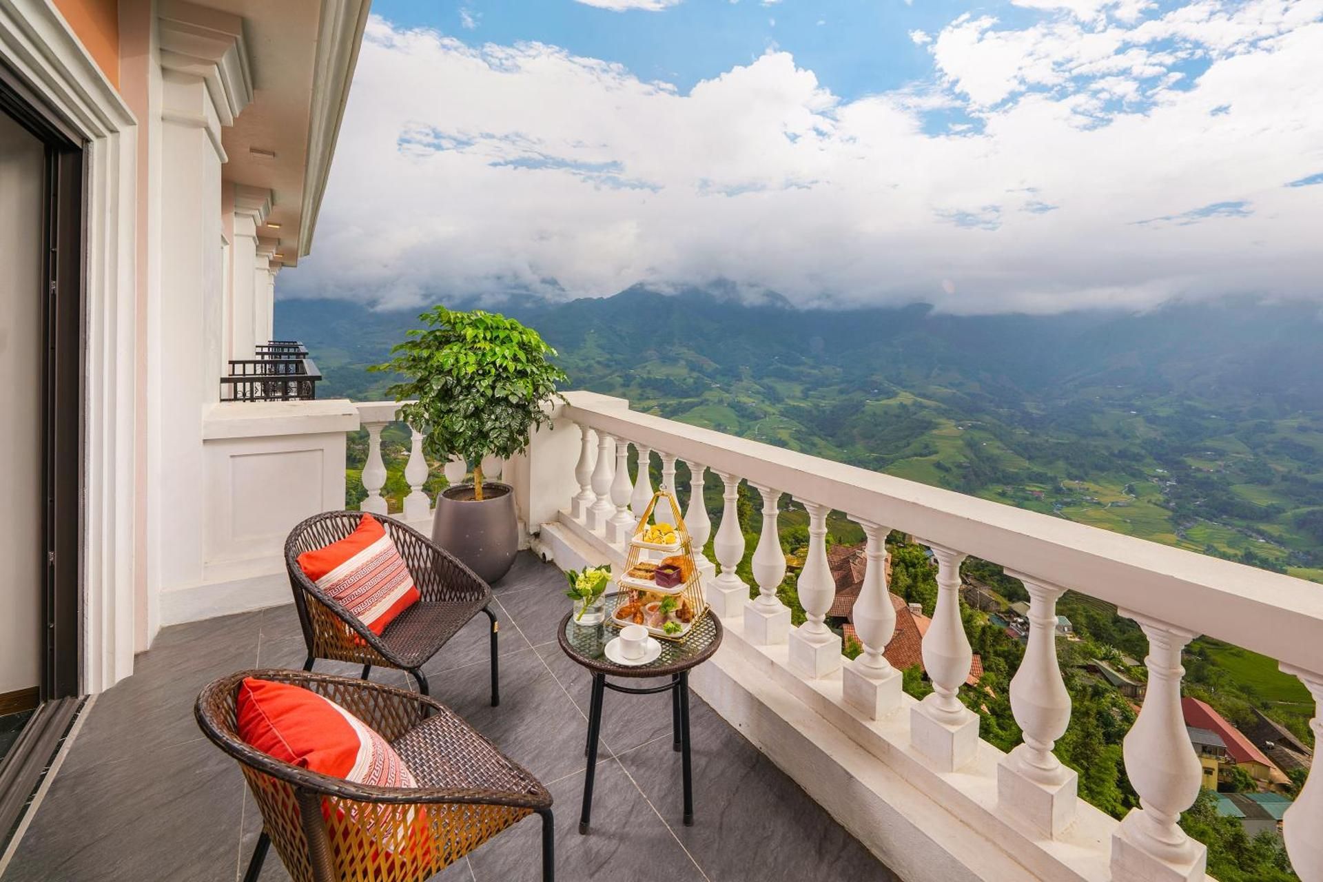 Deluxe Double or Twin Room with Balcony