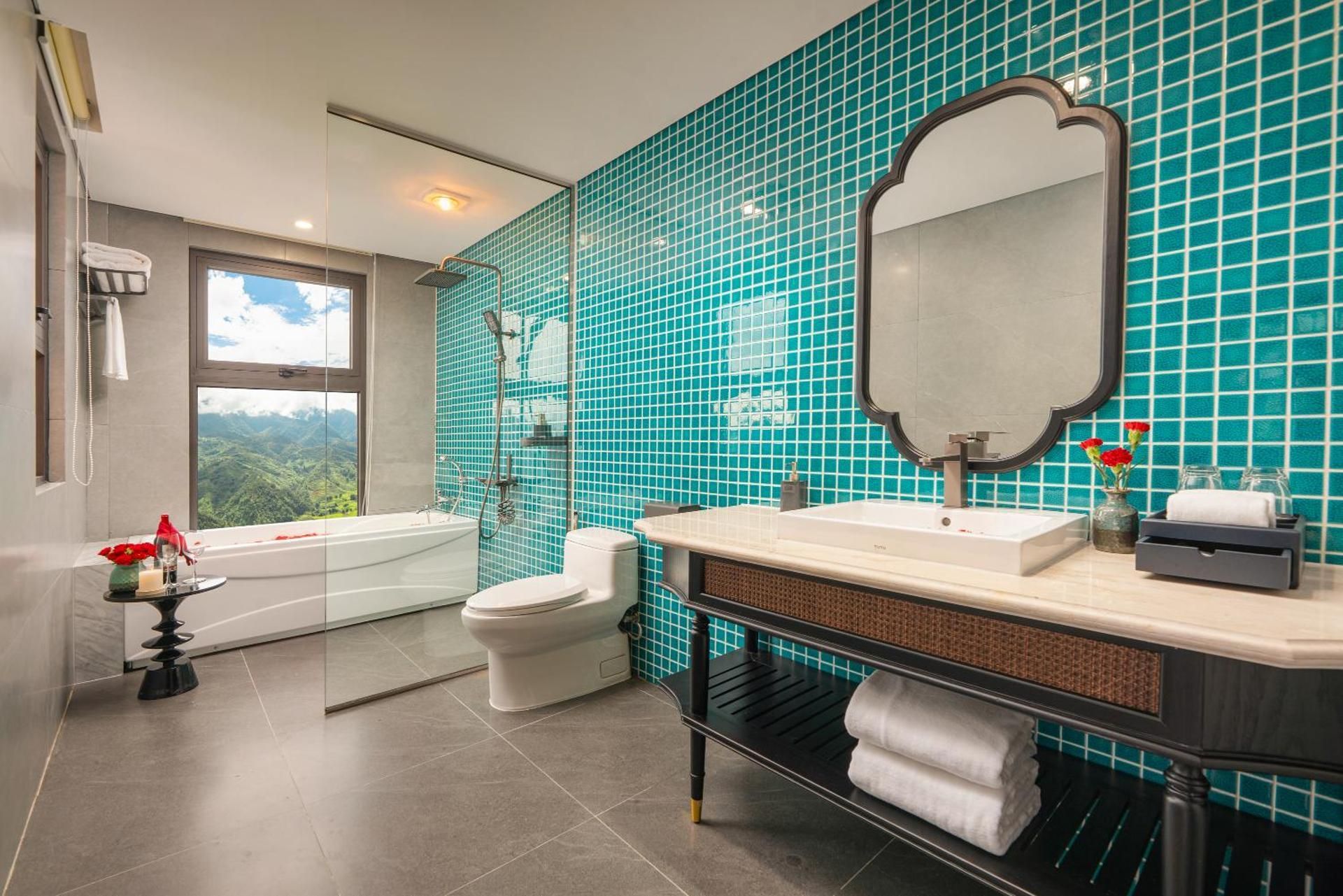 King Room with Mountain View