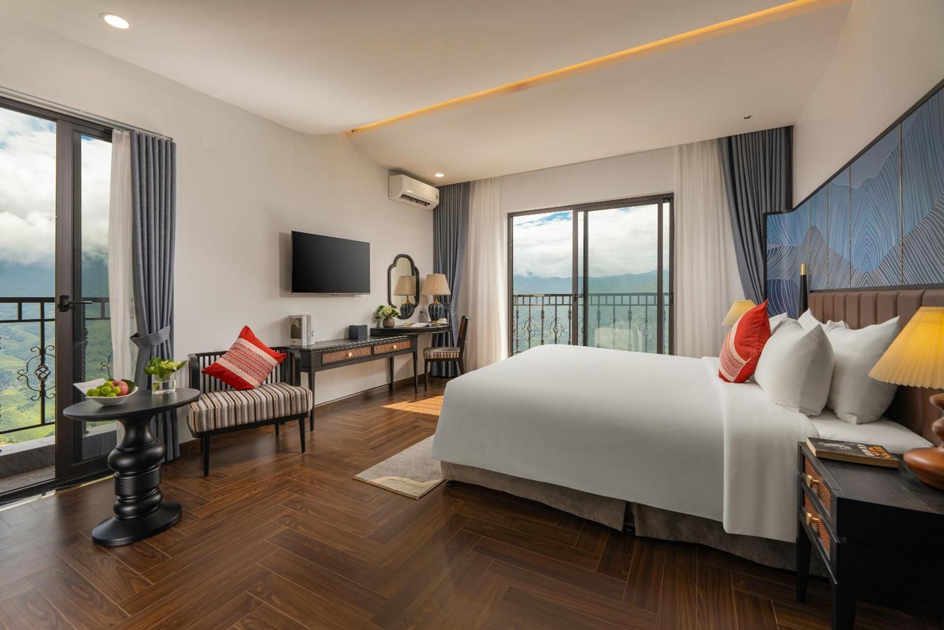 King Room with Balcony