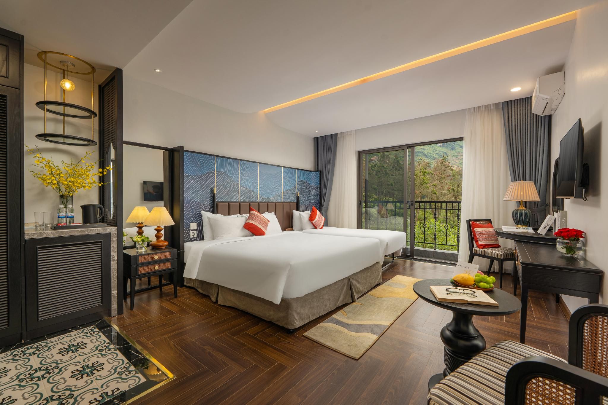 Premier Mountain View Room with Balcony