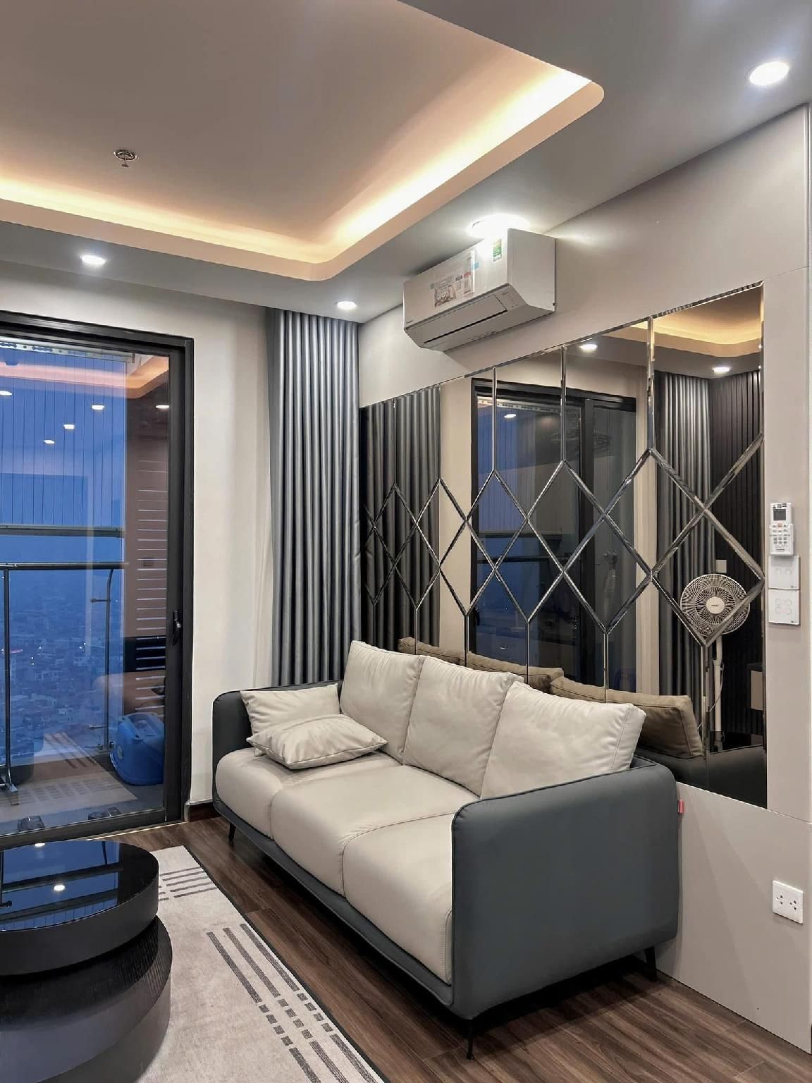 1 Bedroom Apartment with Balcony and Views