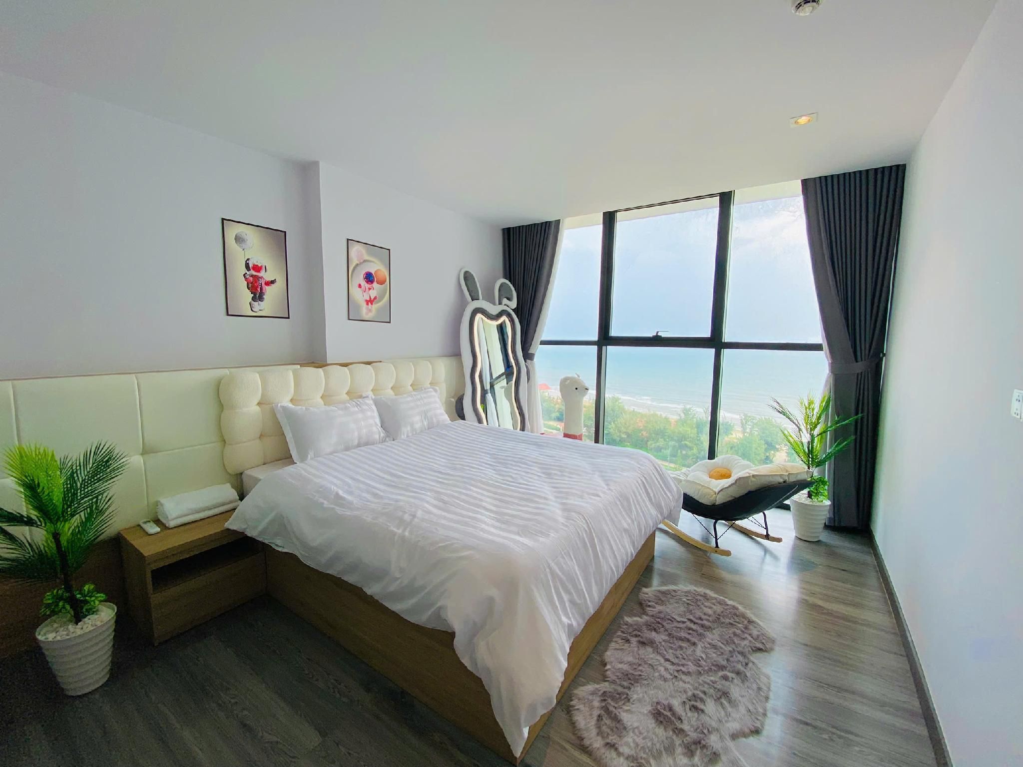 1-Bedroom Sea View Apartment
