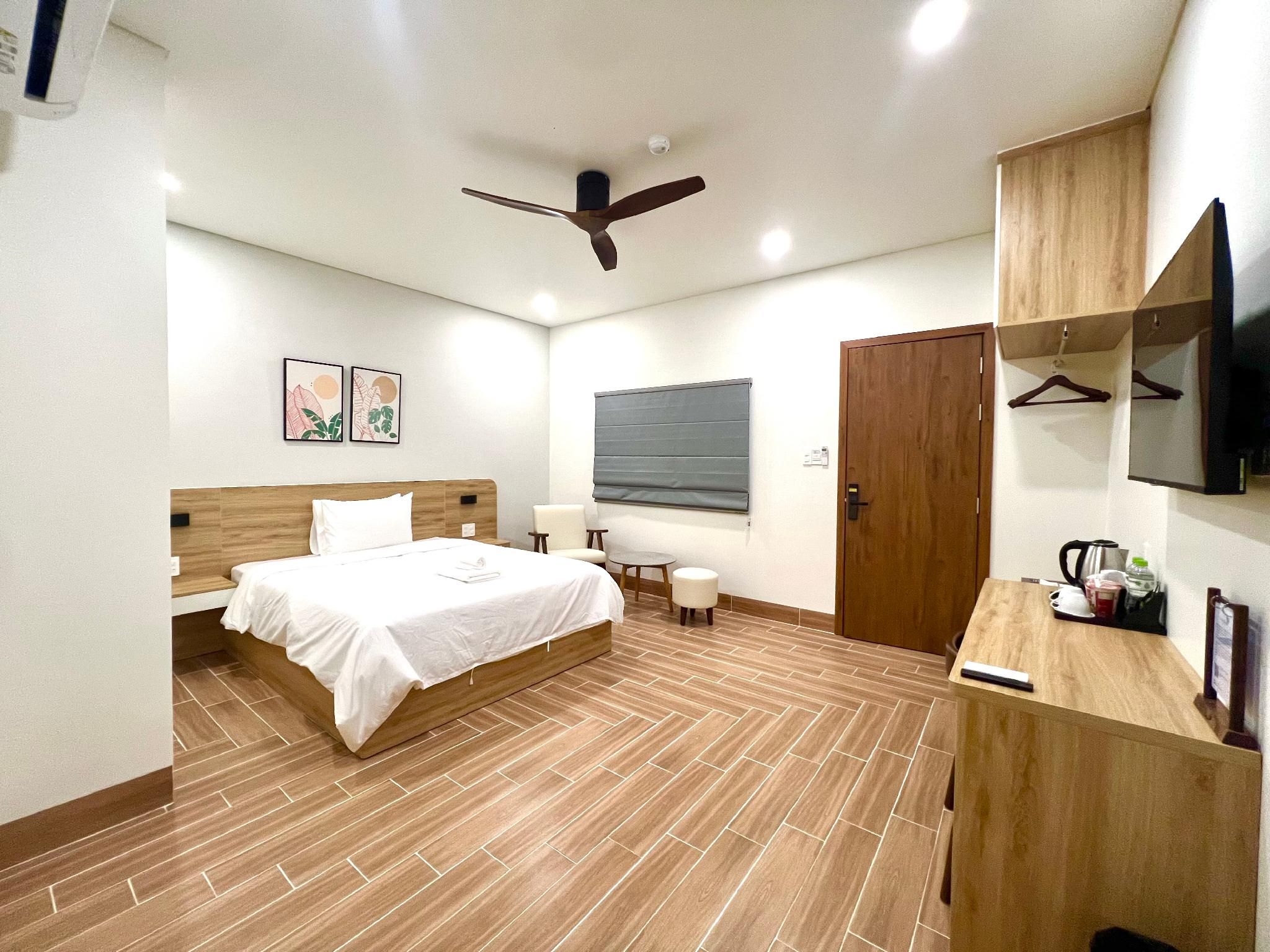 Vườn Xanh Hotel & Cafe