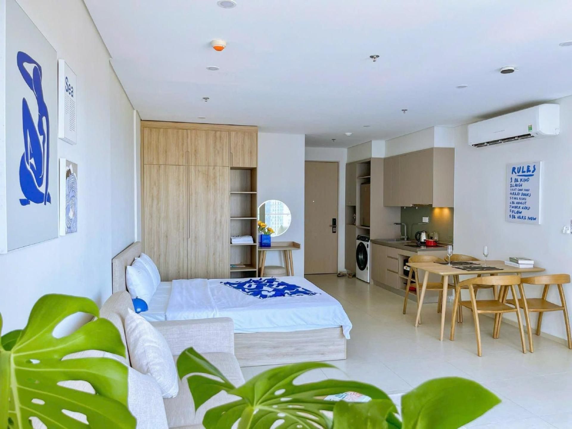 Studio with Balcony