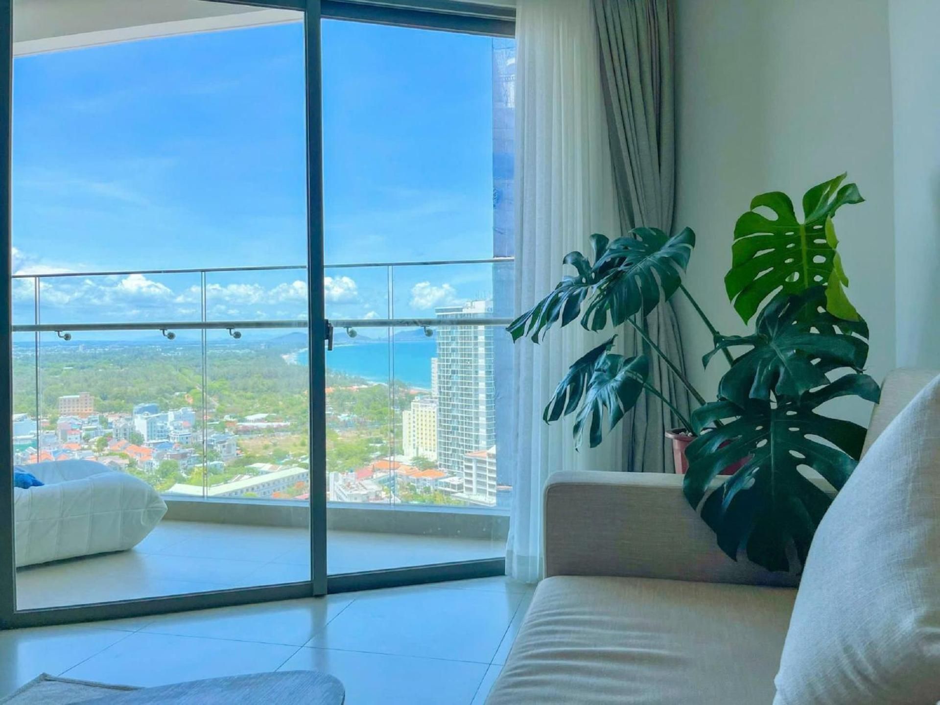 Studio with Balcony