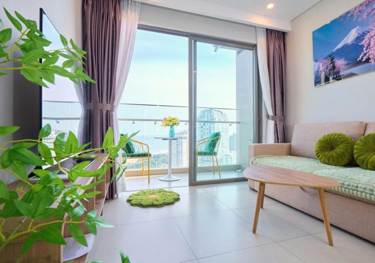 Three-Bedroom Apartment with Ocean View