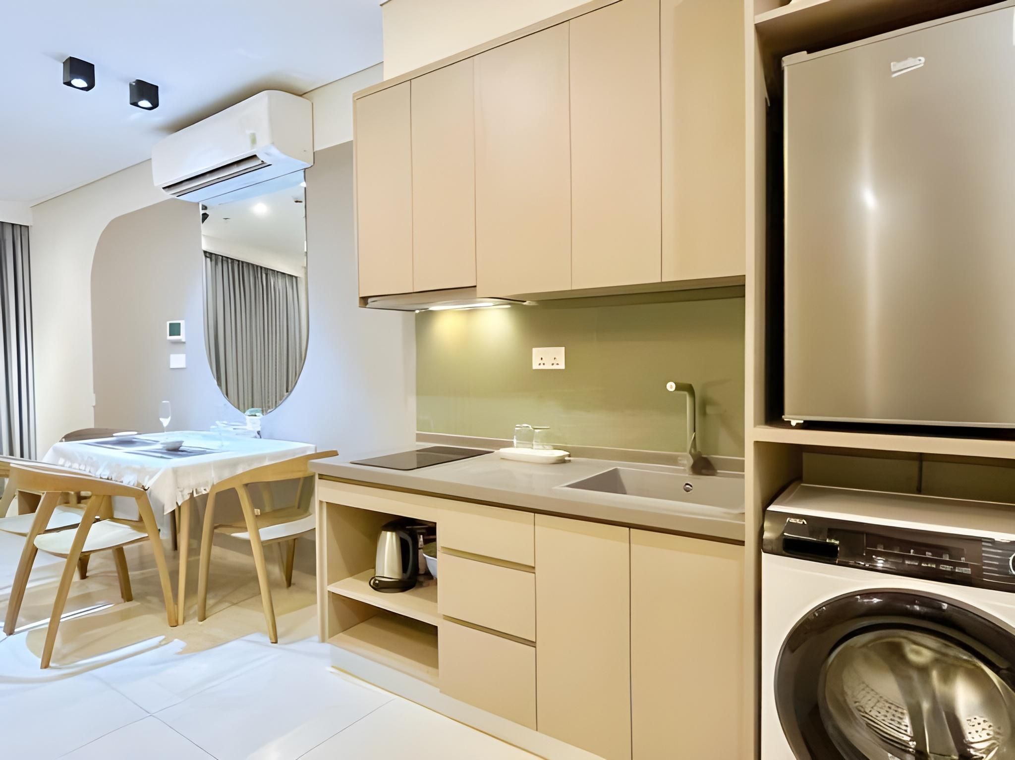 One-Bedroom Apartment with Balcony